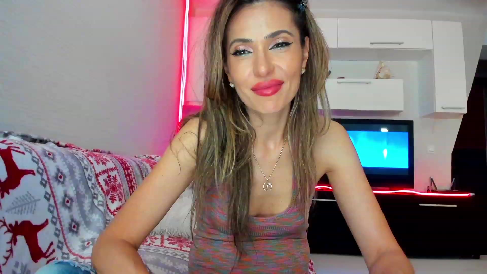 Gallery image thumbnail from SmileyTinaa's myfreecams stream on, 06/09/2023, 01:39 image 9 of 20