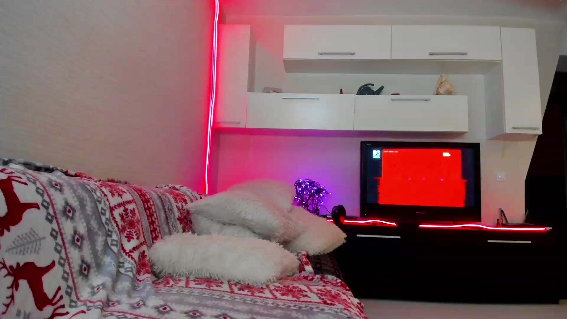 Gallery image thumbnail from SmileyTinaa's myfreecams stream on, 06/09/2023, 01:39 image 16 of 20