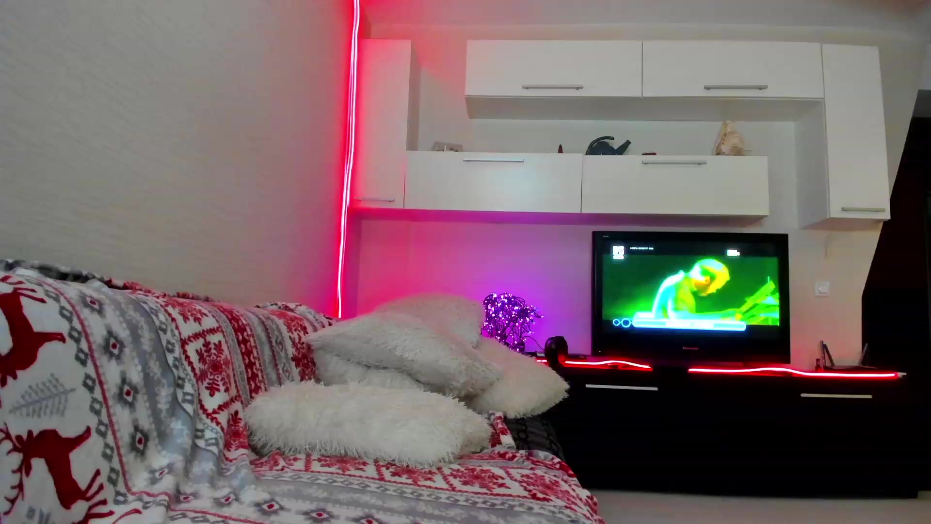 Gallery image thumbnail from SmileyTinaa's myfreecams stream on, 06/09/2023, 01:39 image 14 of 20