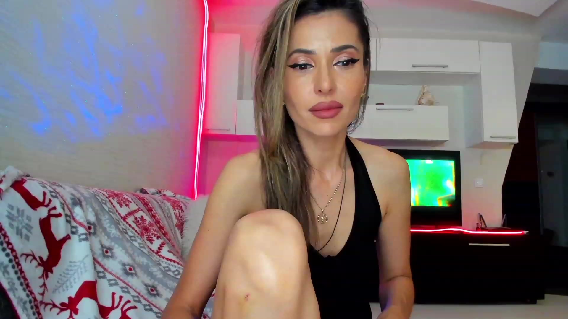 Gallery image thumbnail from SmileyTinaa's myfreecams stream on, 06/10/2023, 01:01 image 2 of 20