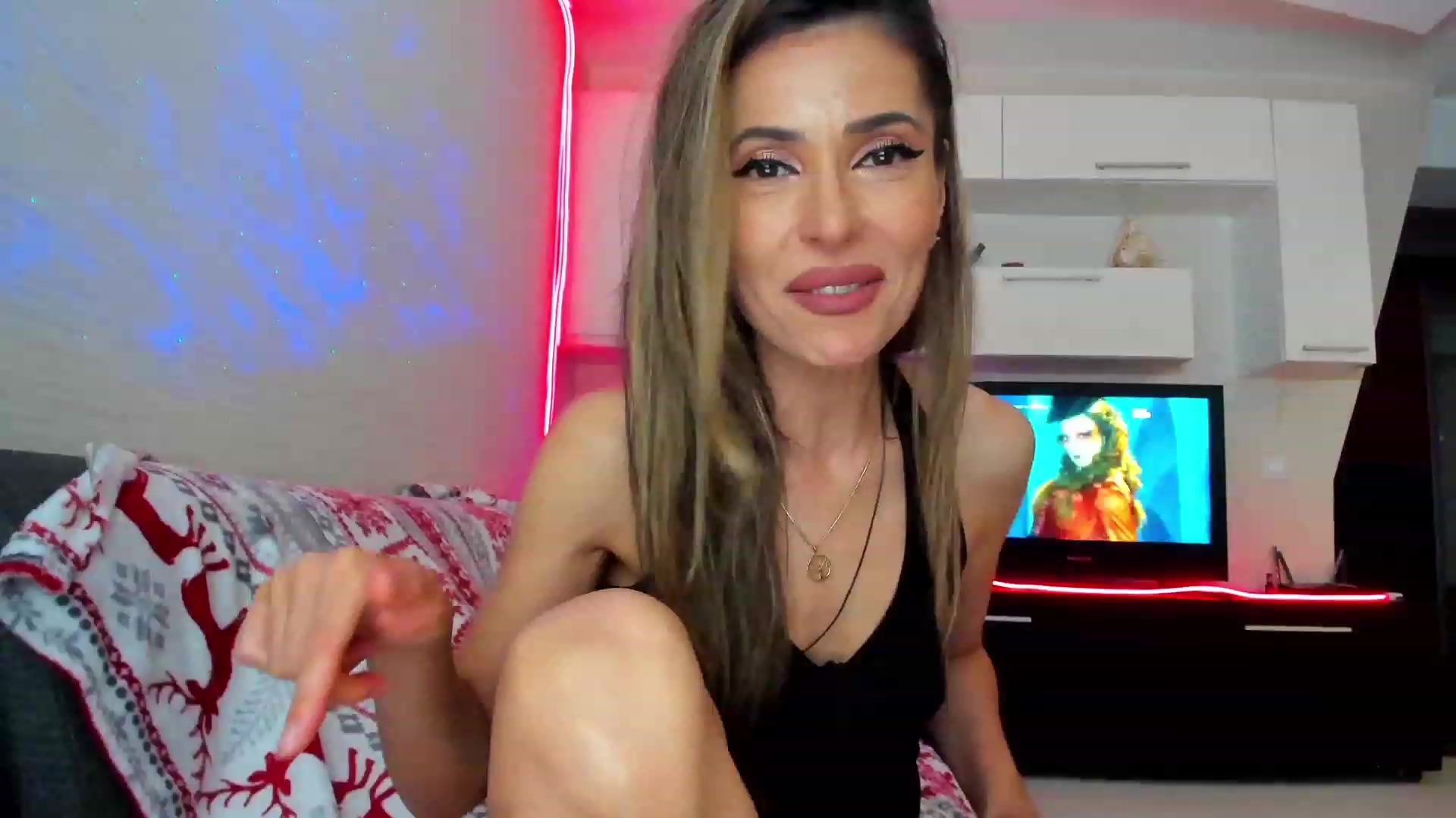 Gallery image thumbnail from SmileyTinaa's myfreecams stream on, 06/10/2023, 01:01 image 7 of 20
