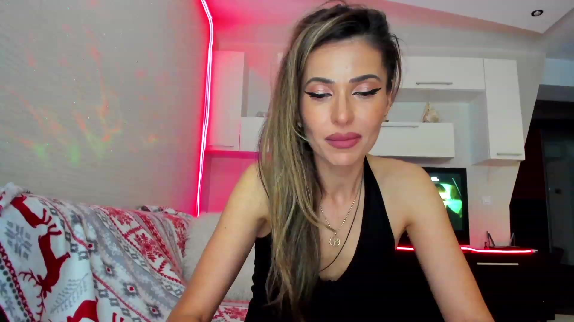 Gallery image thumbnail from SmileyTinaa's myfreecams stream on, 06/10/2023, 01:01 image 1 of 20