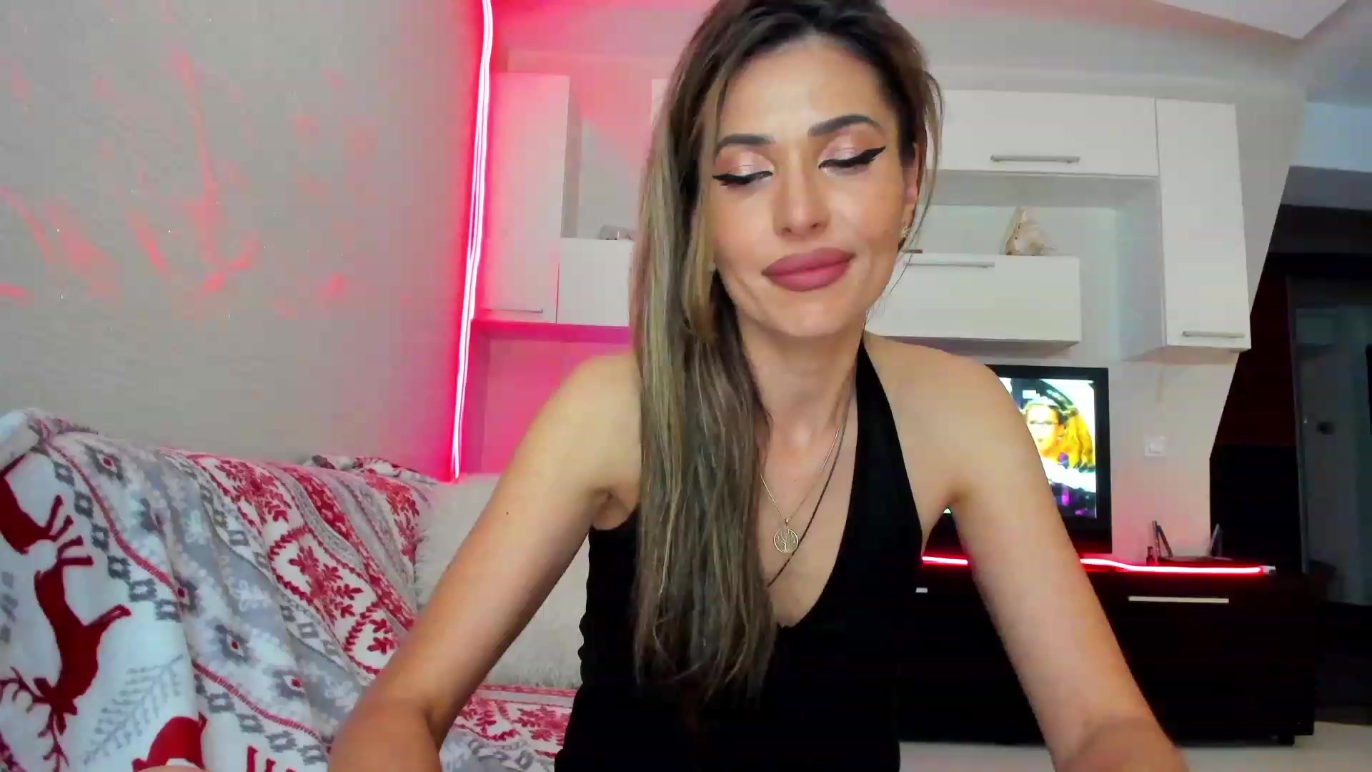 Gallery image thumbnail from SmileyTinaa's myfreecams stream on, 06/10/2023, 01:01 image 11 of 20