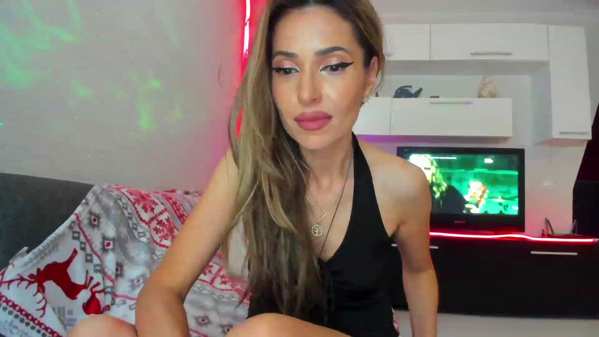 Gallery image thumbnail from SmileyTinaa's myfreecams stream on, 06/10/2023, 03:12 image 11 of 20