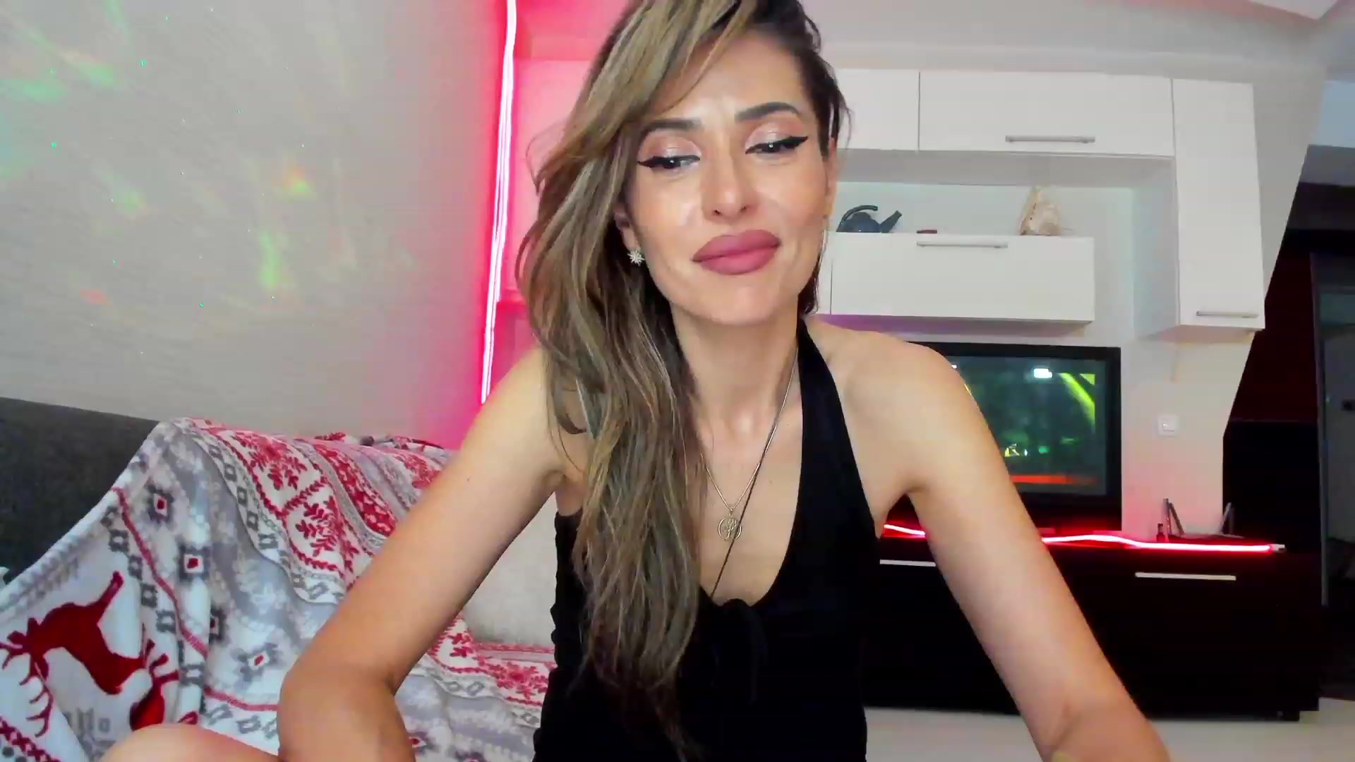 Gallery image thumbnail from SmileyTinaa's myfreecams stream on, 06/10/2023, 03:12 image 5 of 20
