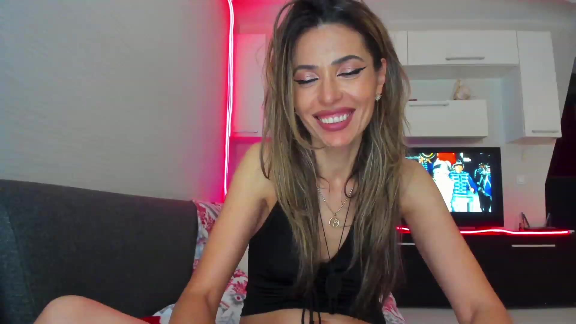 Gallery image thumbnail from SmileyTinaa's myfreecams stream on, 06/10/2023, 05:38 image 17 of 20