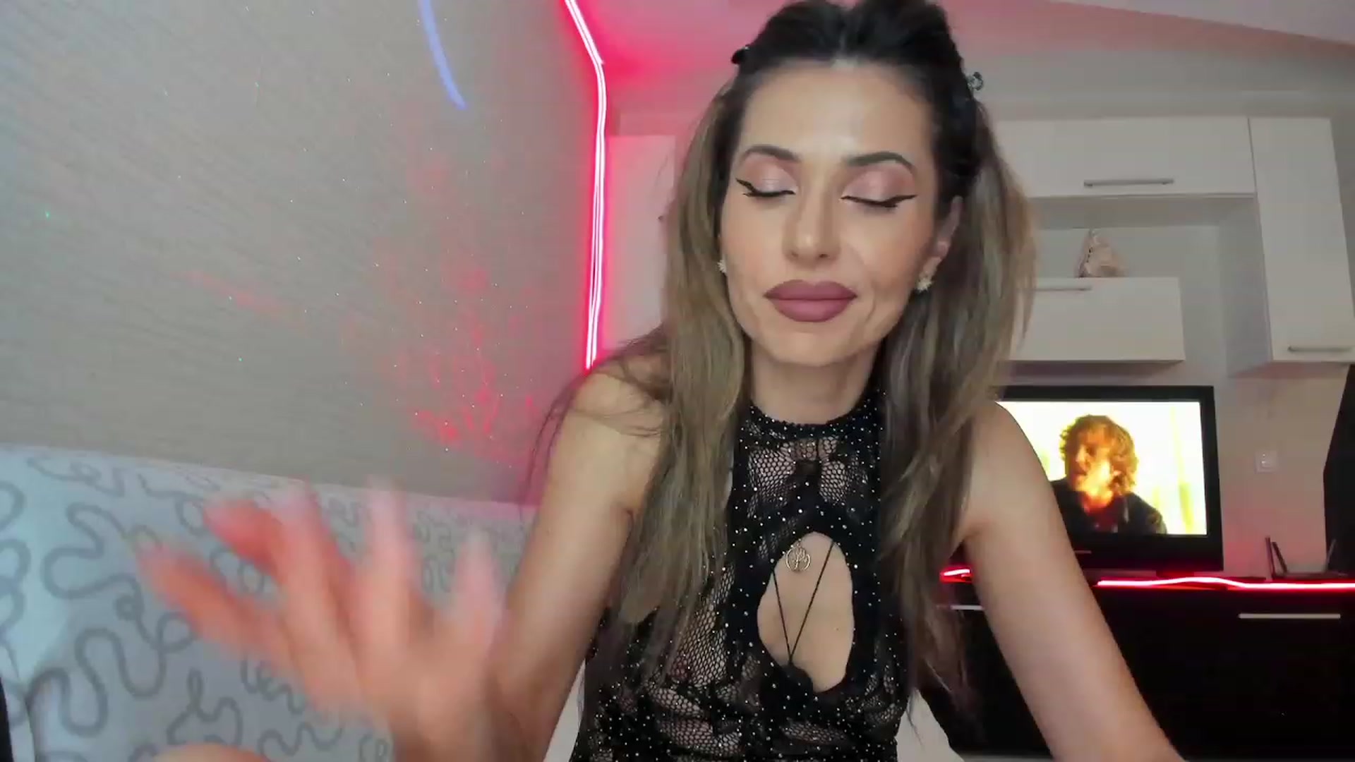 Gallery image thumbnail from SmileyTinaa's myfreecams stream on, 06/13/2023, 22:29 image 9 of 20