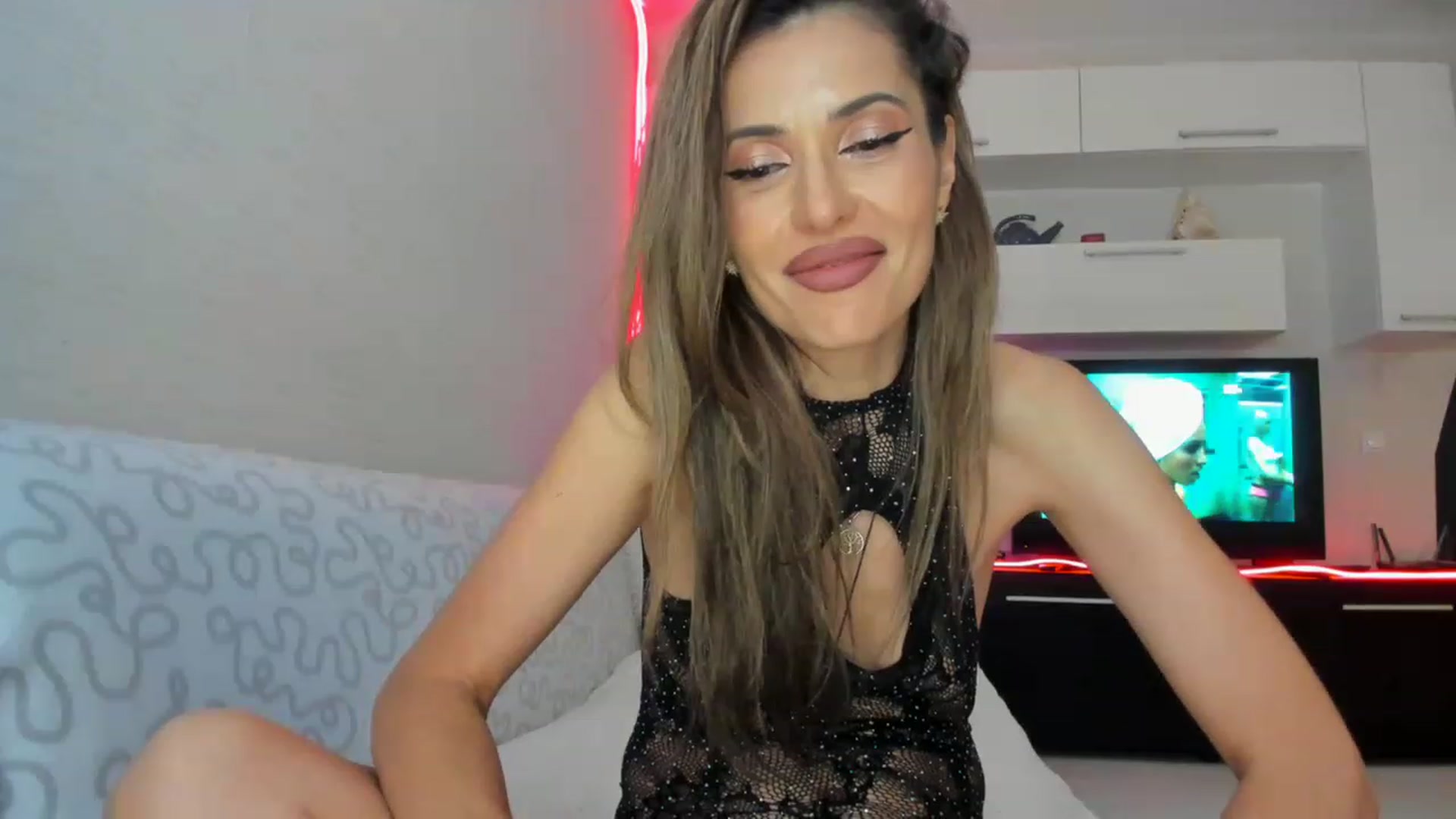 Gallery image thumbnail from SmileyTinaa's myfreecams stream on, 06/14/2023, 03:07 image 12 of 20