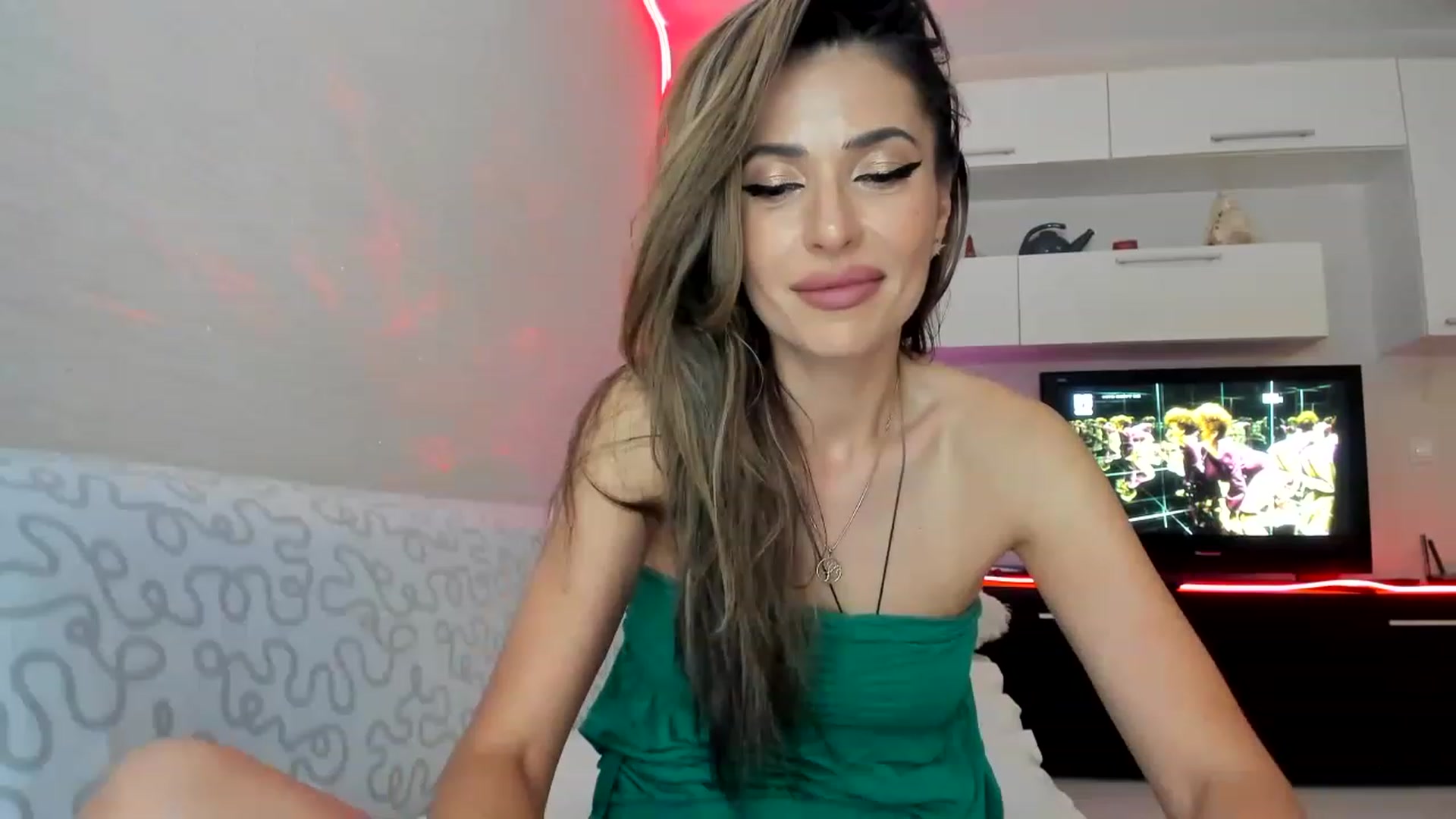 Gallery image thumbnail from SmileyTinaa's myfreecams stream on, 06/15/2023, 23:05 image 6 of 20
