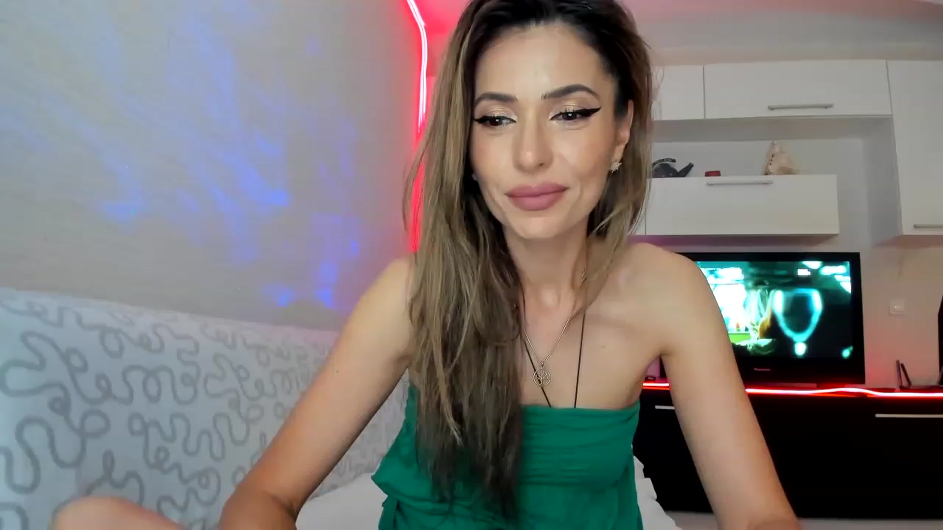Gallery image thumbnail from SmileyTinaa's myfreecams stream on, 06/15/2023, 23:05 image 2 of 20