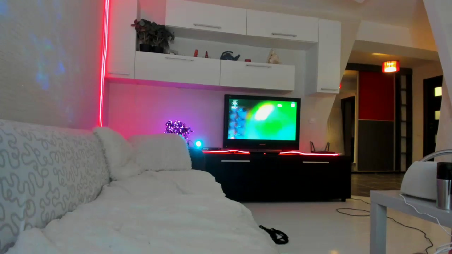 Gallery image thumbnail from SmileyTinaa's myfreecams stream on, 06/21/2023, 03:20 image 16 of 20