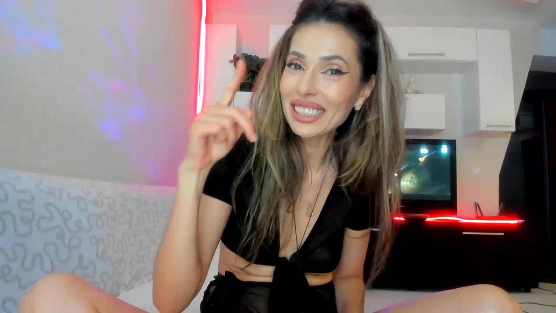 Gallery image thumbnail from SmileyTinaa's myfreecams stream on, 06/21/2023, 23:05 image 9 of 20