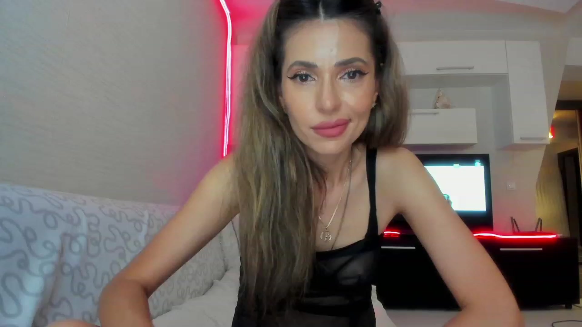 Gallery image thumbnail from SmileyTinaa's myfreecams stream on, 06/24/2023, 02:02 image 13 of 20