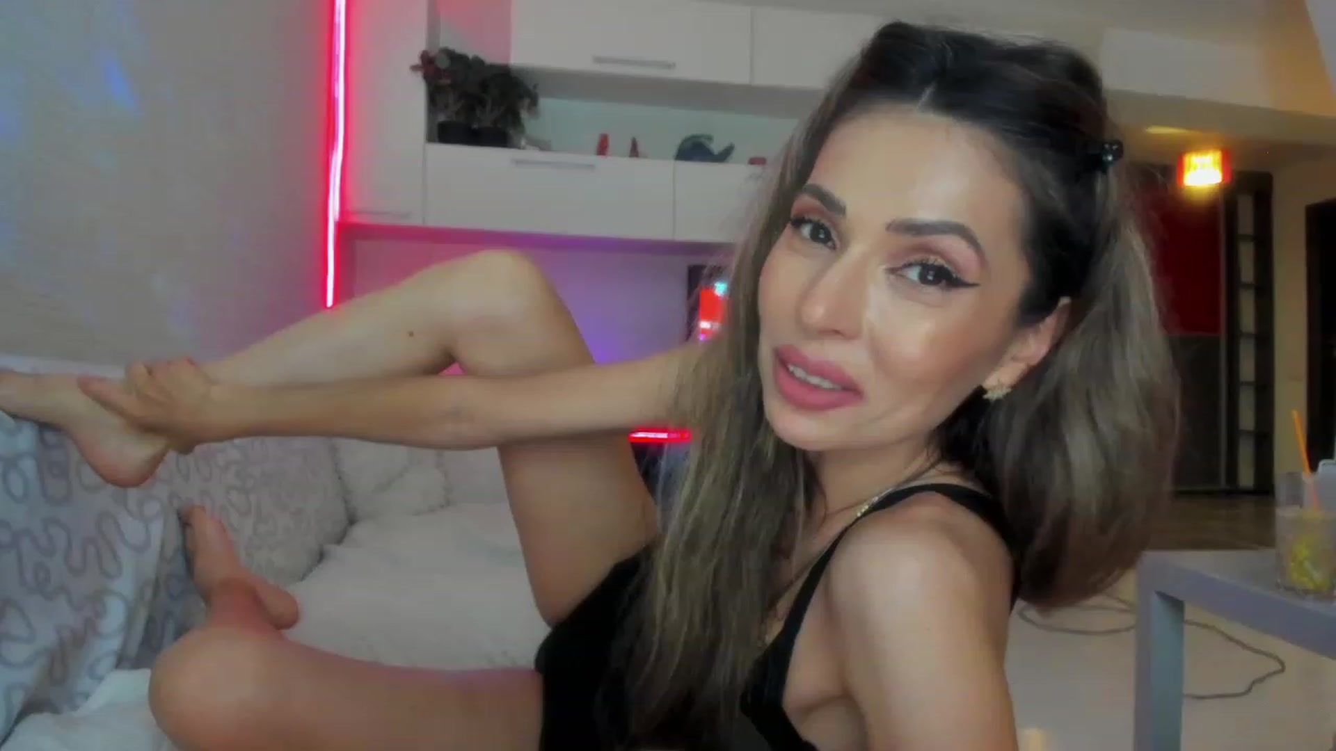 Gallery image thumbnail from SmileyTinaa's myfreecams stream on, 06/24/2023, 02:02 image 9 of 20