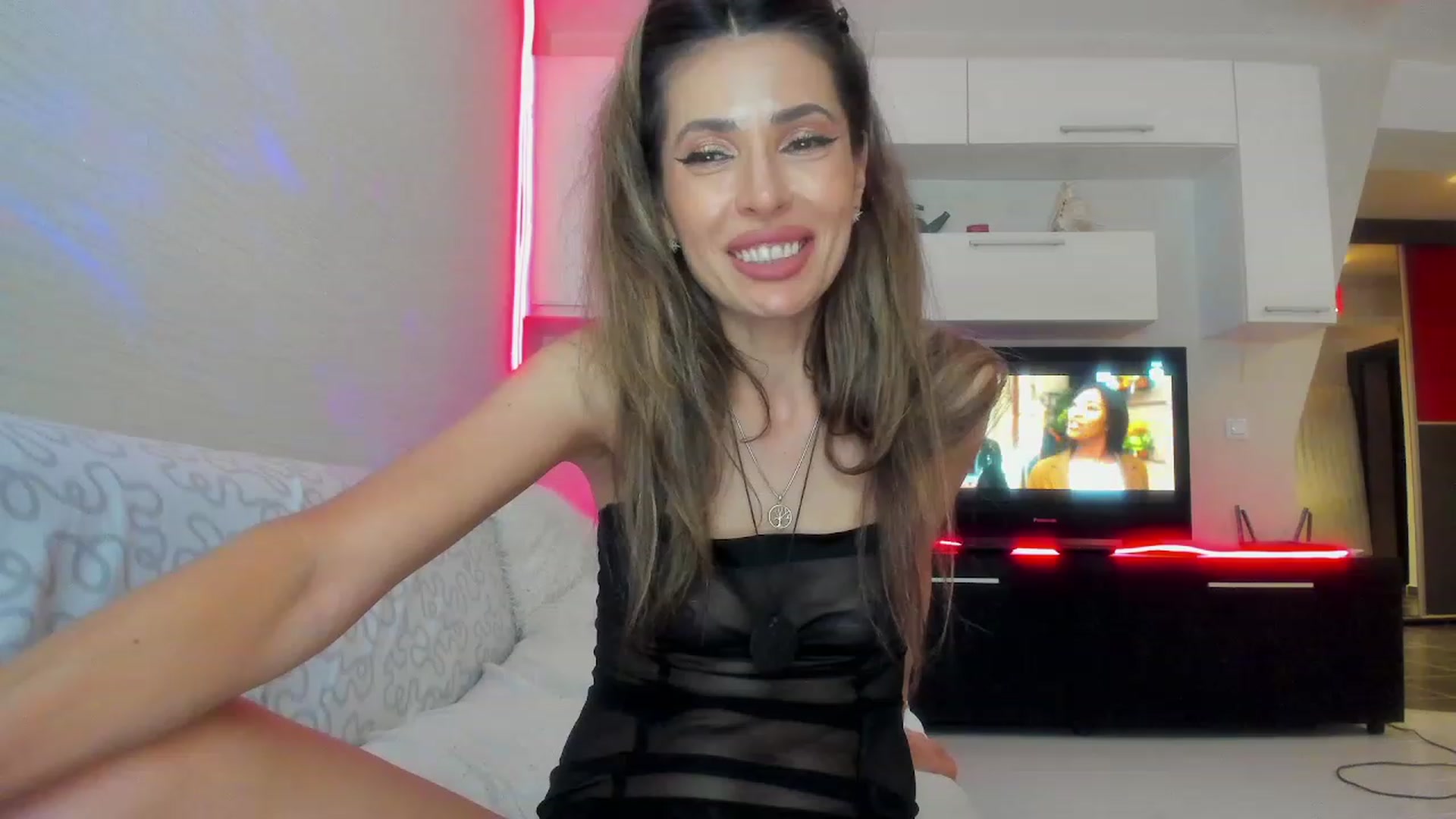 Gallery image thumbnail from SmileyTinaa's myfreecams stream on, 06/24/2023, 02:02 image 20 of 20