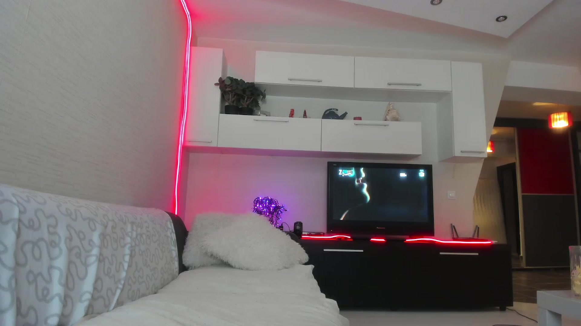 Gallery image thumbnail from SmileyTinaa's myfreecams stream on, 06/30/2023, 03:57 image 4 of 20