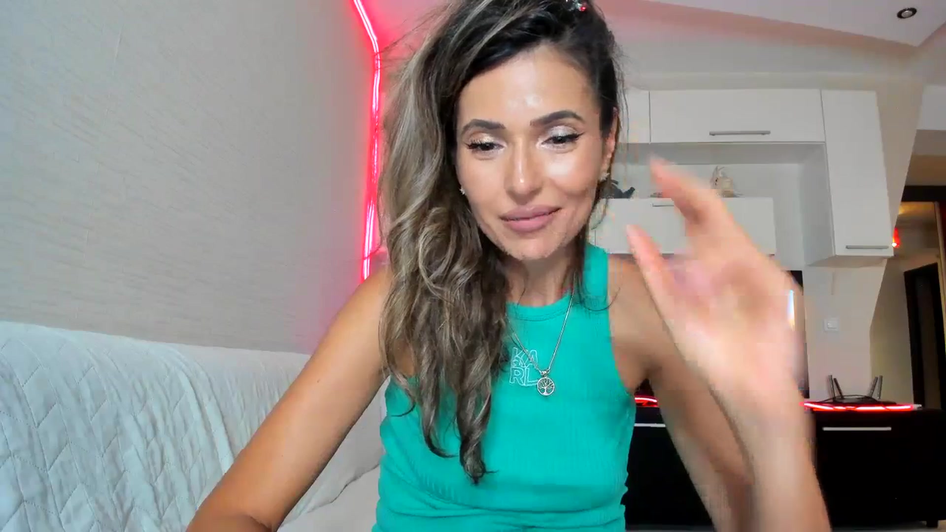 Gallery image thumbnail from SmileyTinaa's myfreecams stream on, 09/06/2023, 24:05 image 3 of 20
