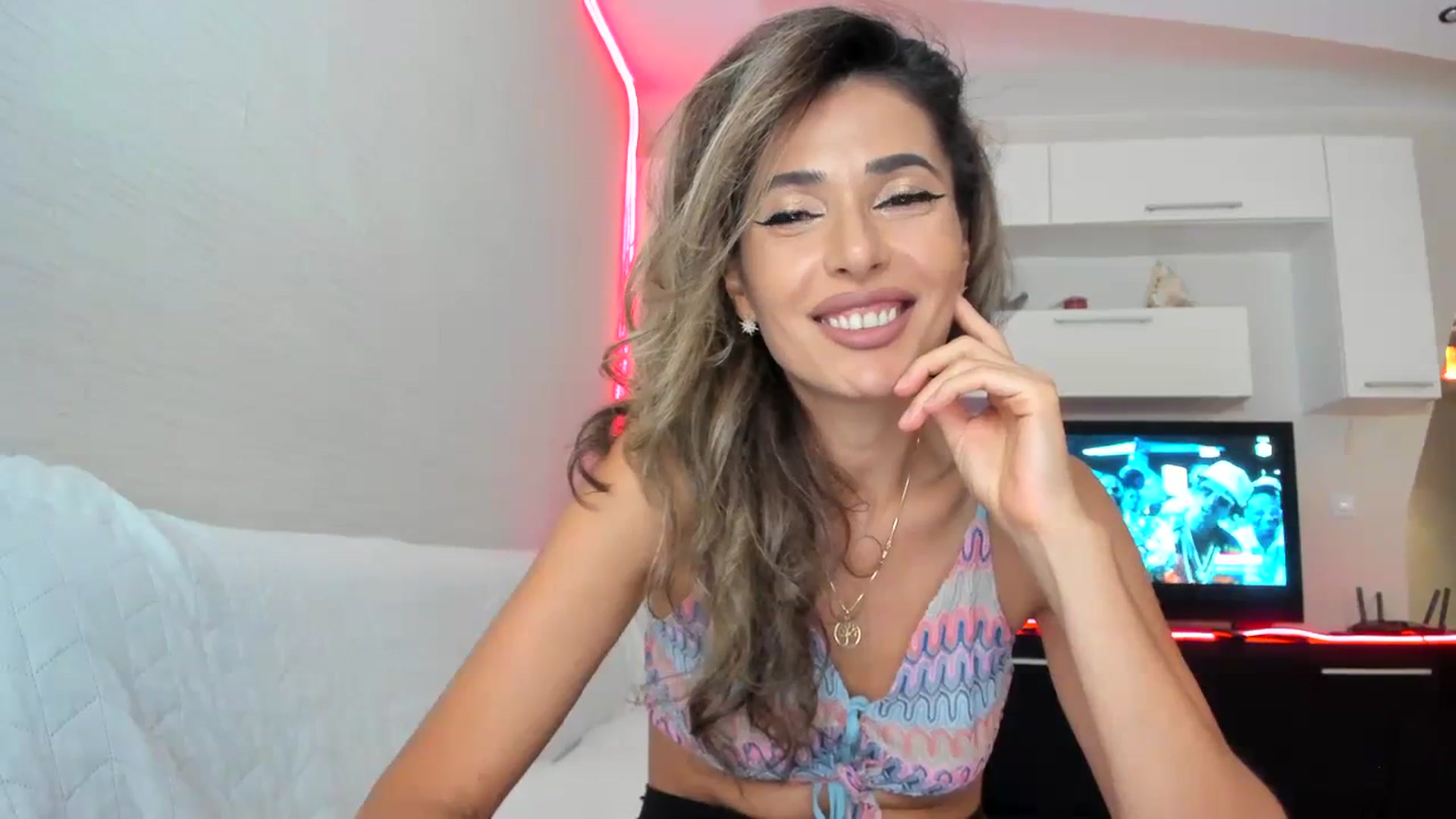 Gallery image thumbnail from SmileyTinaa's myfreecams stream on, 09/12/2023, 20:24 image 14 of 20