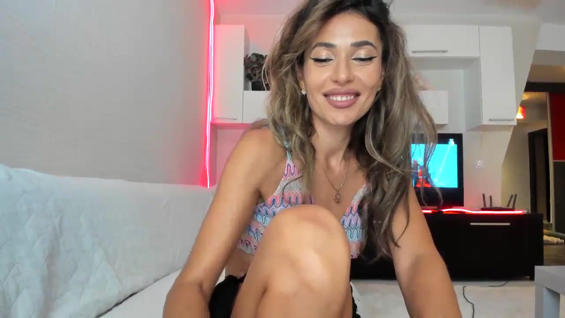 Gallery image thumbnail from SmileyTinaa's myfreecams stream on, 09/12/2023, 22:29 image 16 of 20