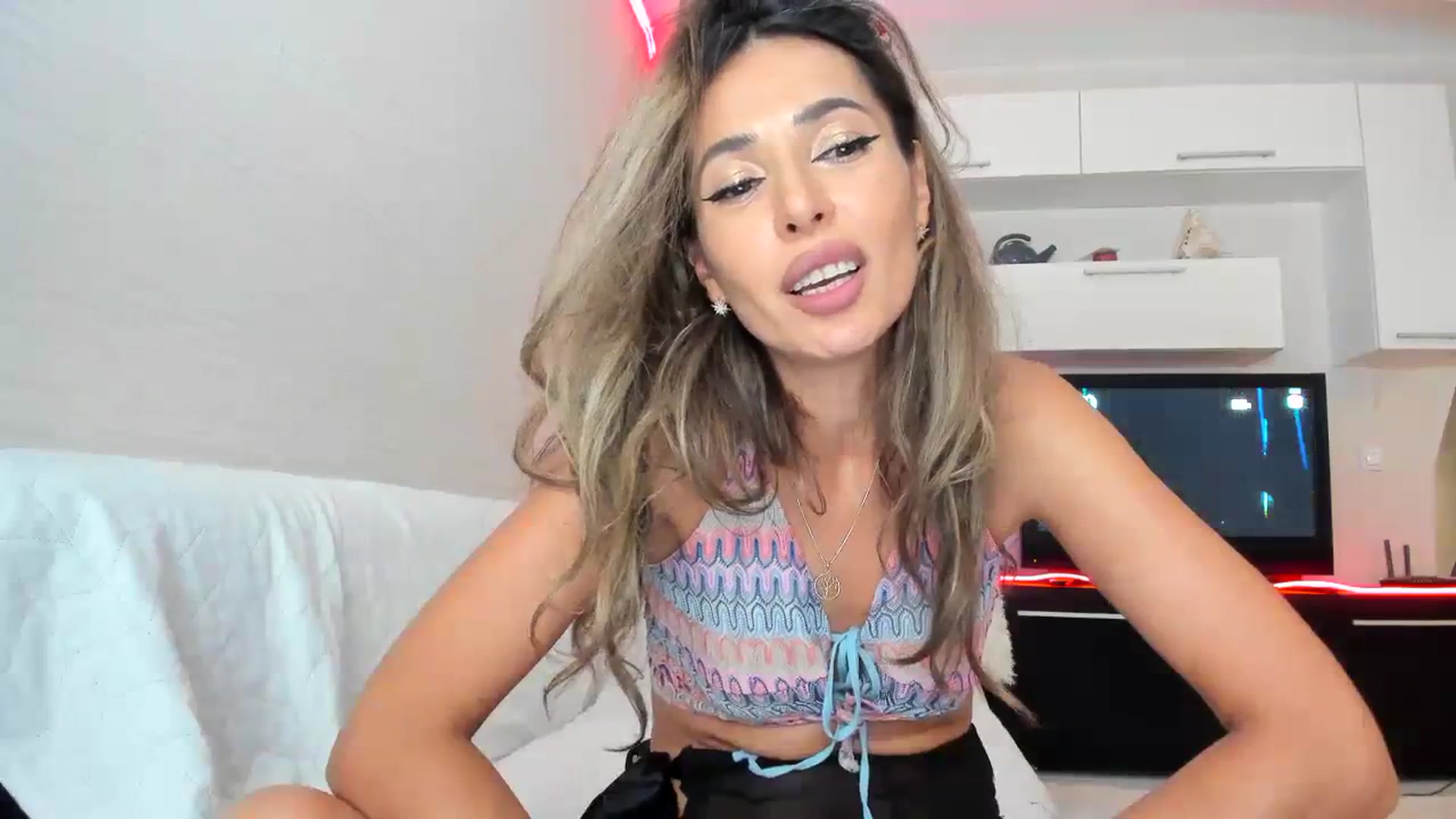 Gallery image thumbnail from SmileyTinaa's myfreecams stream on, 09/13/2023, 02:12 image 9 of 20