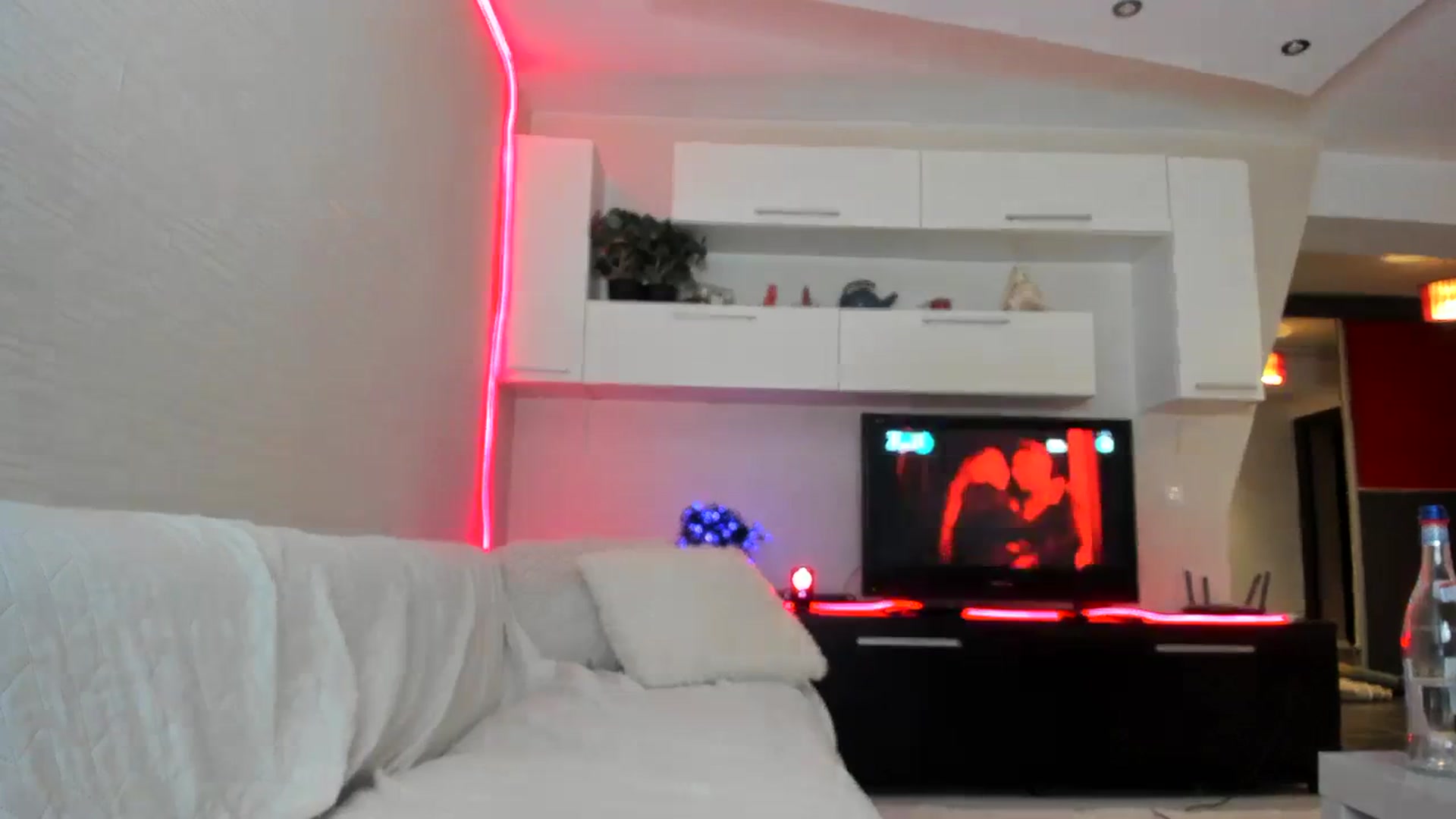 Gallery image thumbnail from SmileyTinaa's myfreecams stream on, 09/14/2023, 24:11 image 9 of 20
