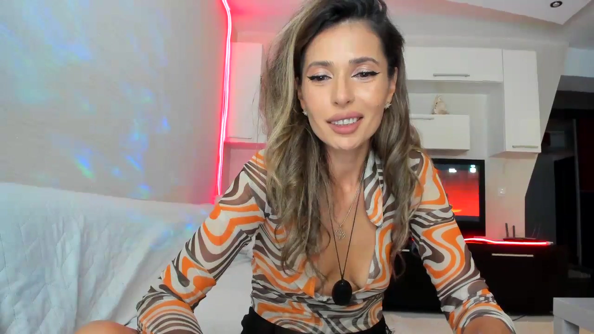 Gallery image thumbnail from SmileyTinaa's myfreecams stream on, 09/18/2023, 22:30 image 13 of 20