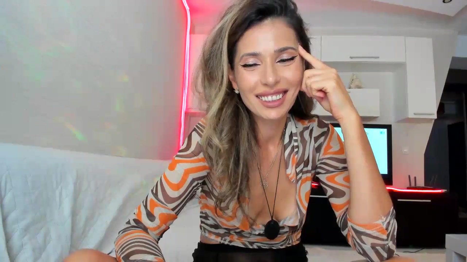 Gallery image thumbnail from SmileyTinaa's myfreecams stream on, 09/18/2023, 22:30 image 11 of 20