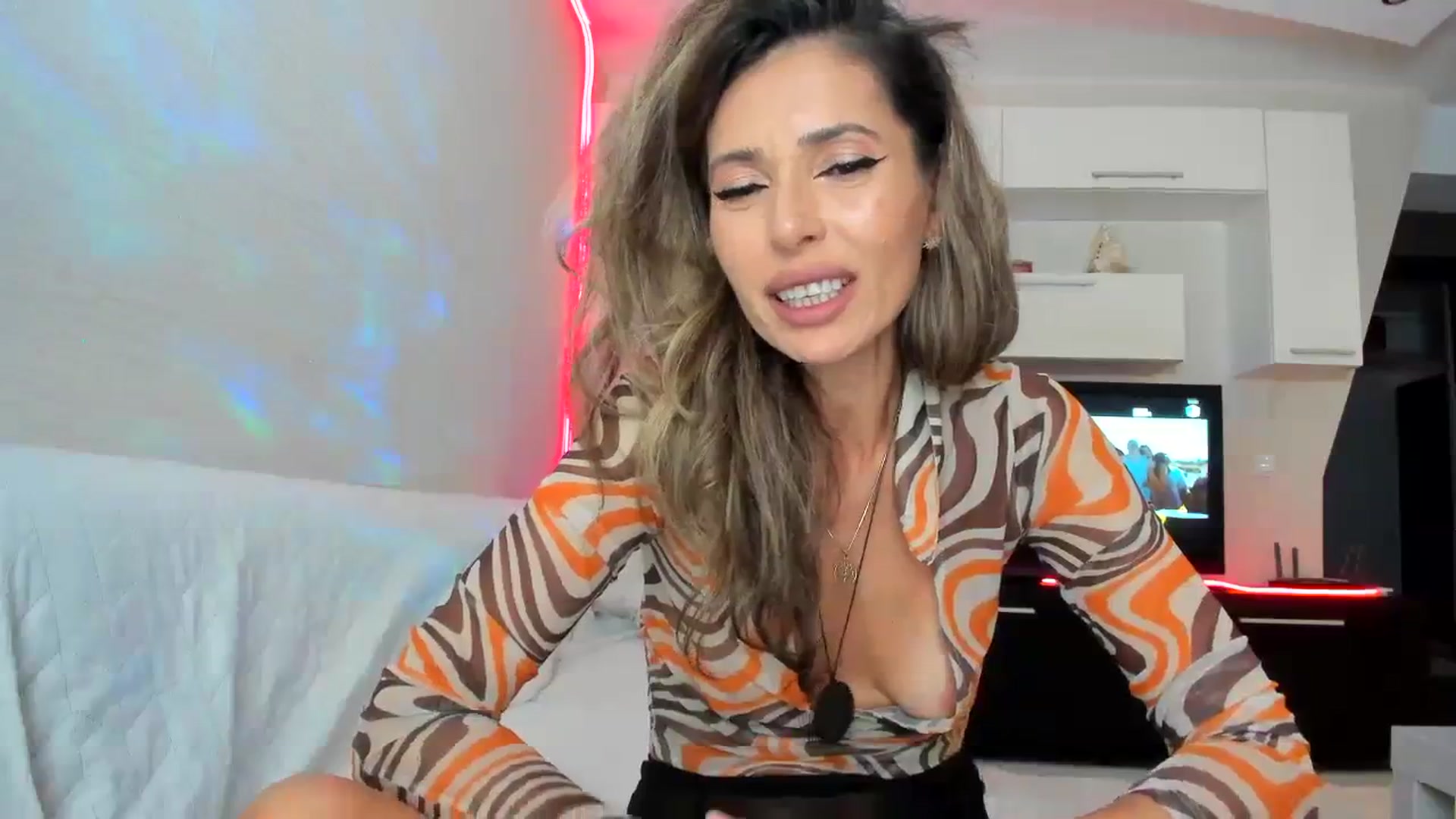 Gallery image thumbnail from SmileyTinaa's myfreecams stream on, 09/18/2023, 22:30 image 18 of 20