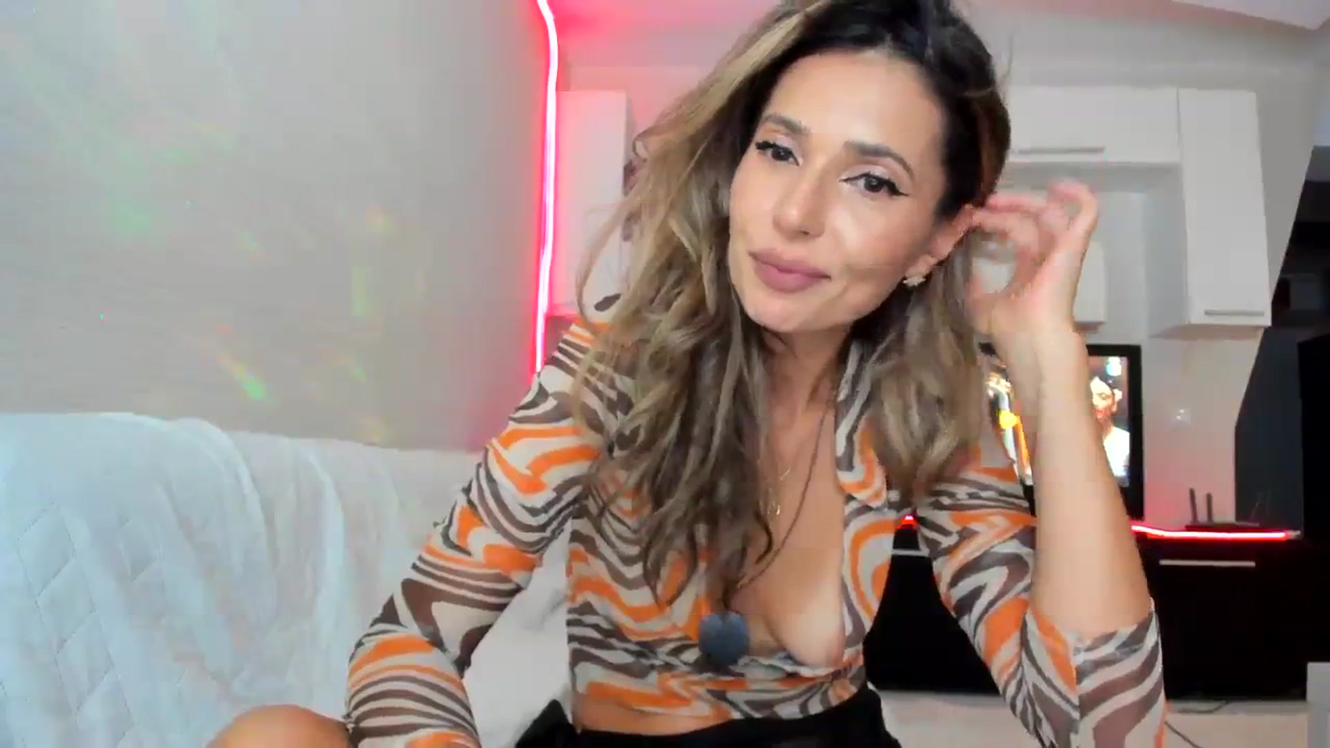 Gallery image thumbnail from SmileyTinaa's myfreecams stream on, 09/18/2023, 22:56 image 17 of 20