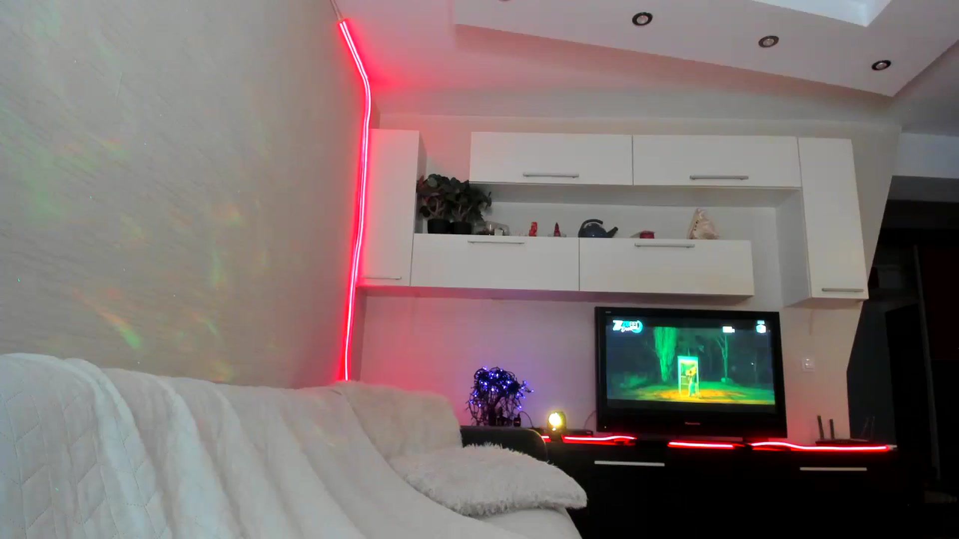 Gallery image thumbnail from SmileyTinaa's myfreecams stream on, 09/18/2023, 22:56 image 11 of 20