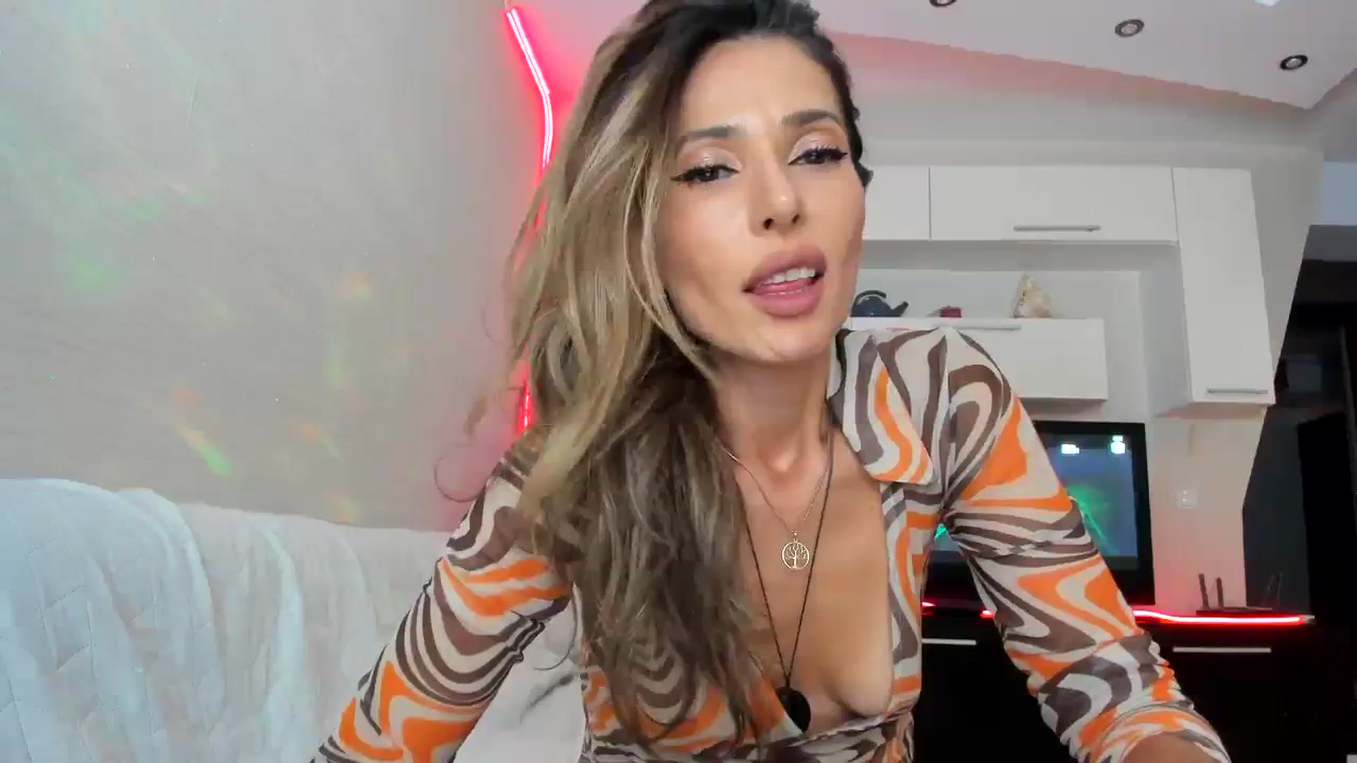 Gallery image thumbnail from SmileyTinaa's myfreecams stream on, 09/18/2023, 22:56 image 12 of 20