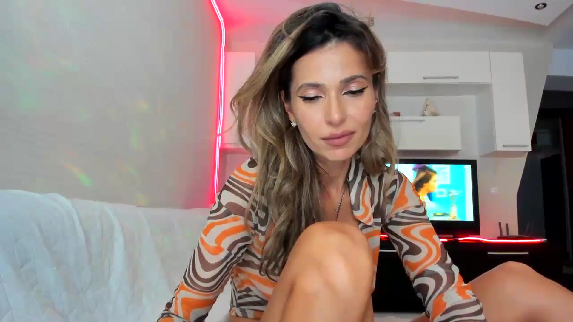 Gallery image thumbnail from SmileyTinaa's myfreecams stream on, 09/18/2023, 22:56 image 16 of 20