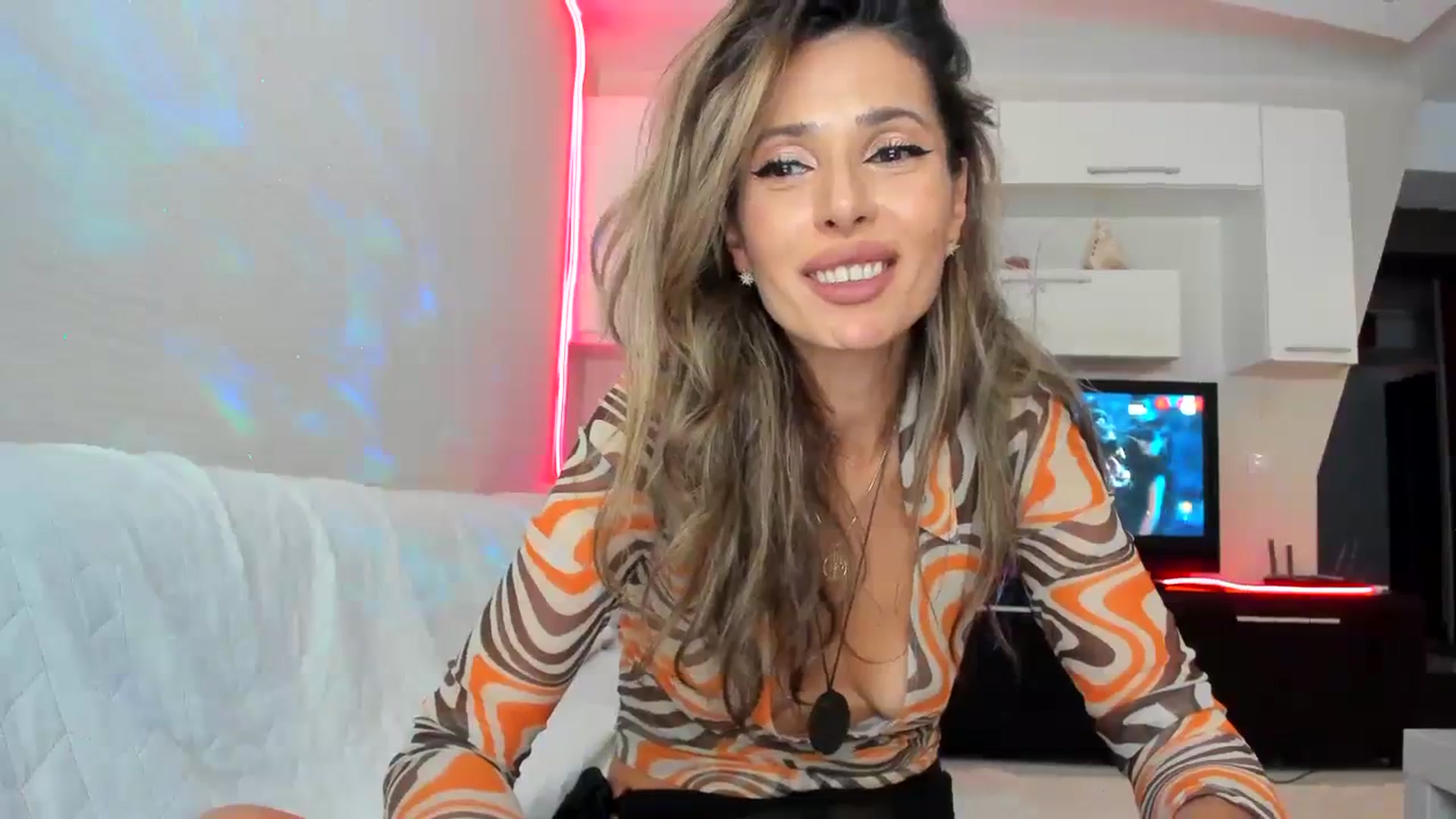 Gallery image thumbnail from SmileyTinaa's myfreecams stream on, 09/18/2023, 23:20 image 8 of 20