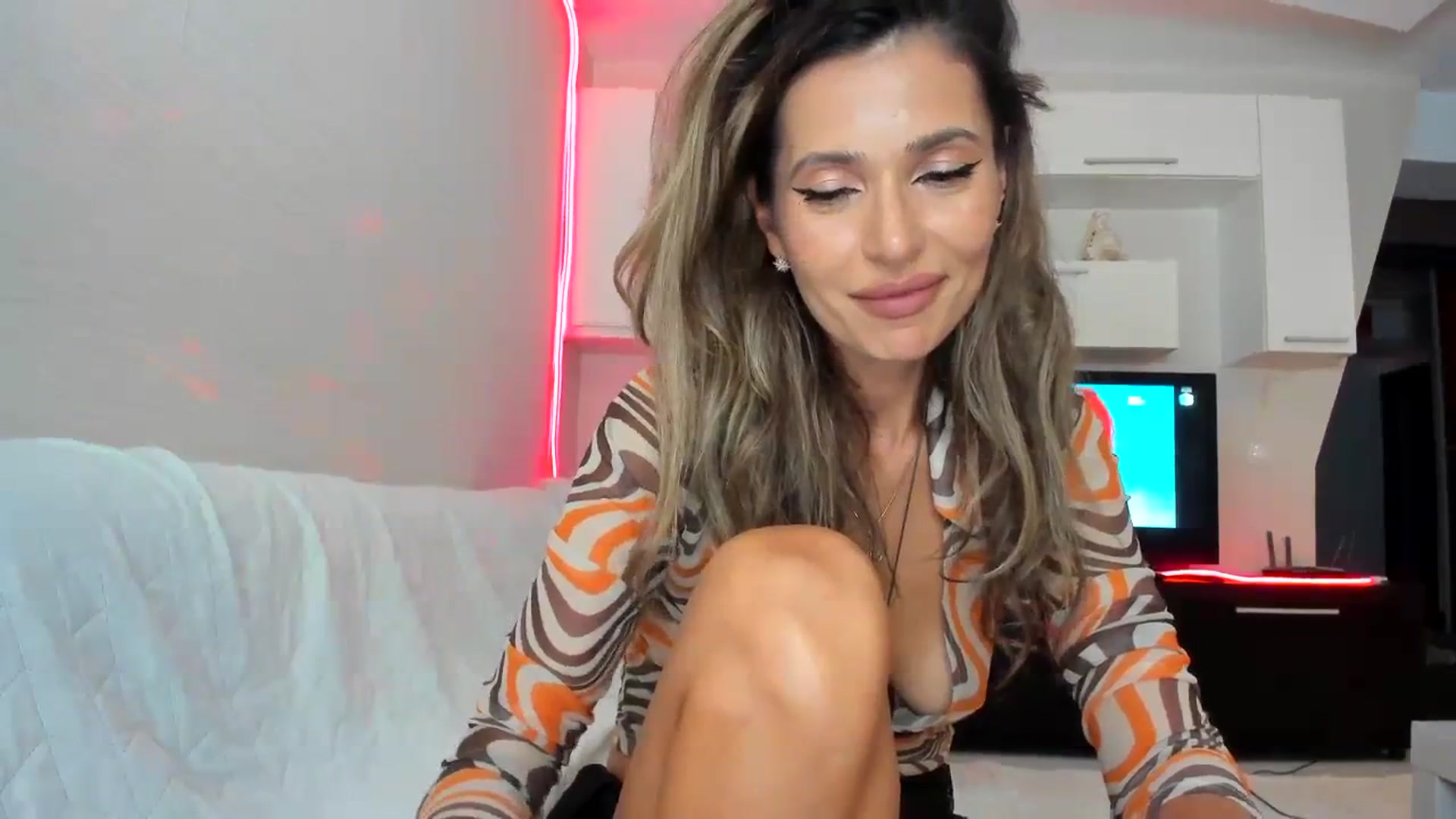 Gallery image thumbnail from SmileyTinaa's myfreecams stream on, 09/18/2023, 23:20 image 14 of 20
