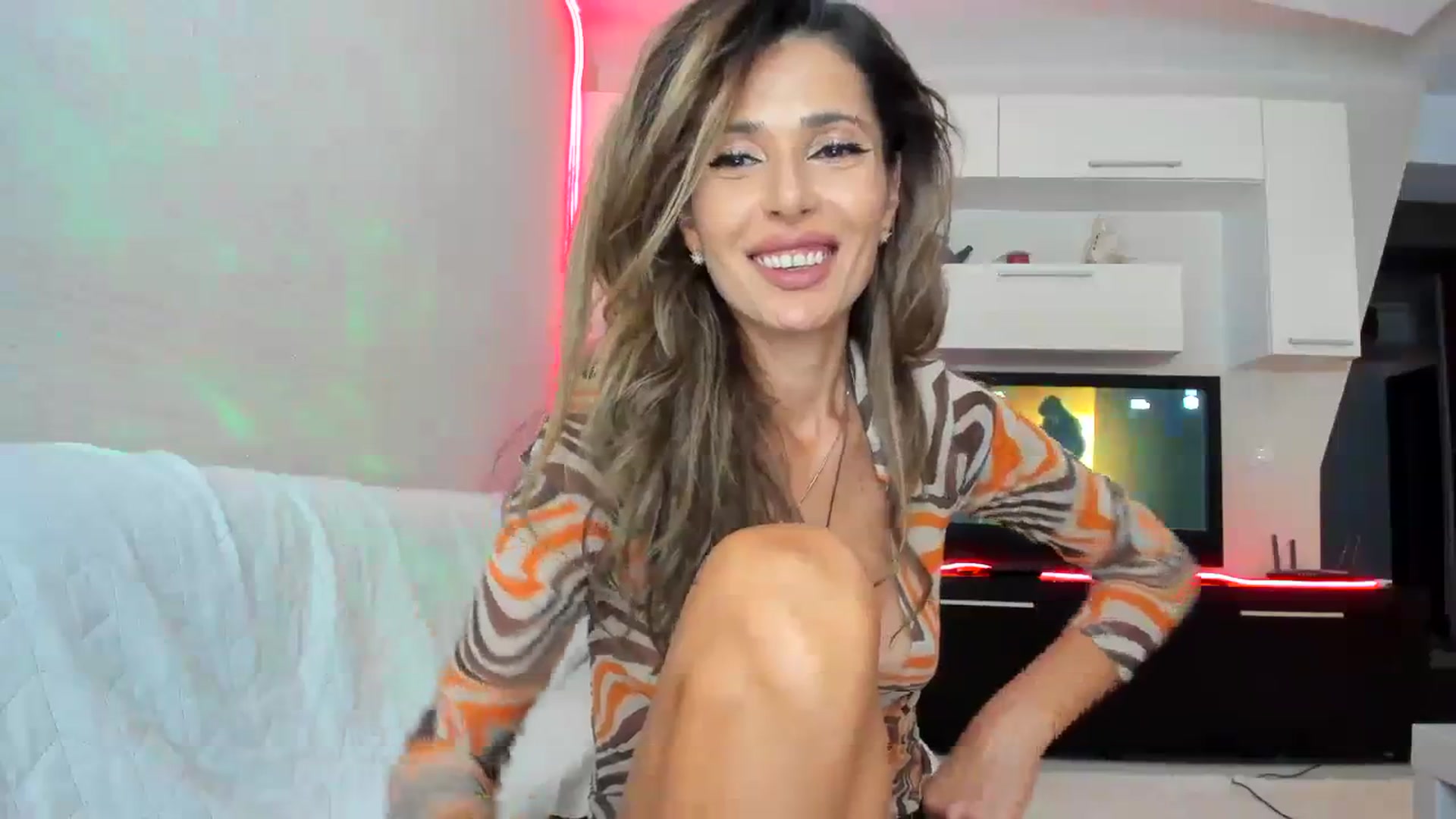 Gallery image thumbnail from SmileyTinaa's myfreecams stream on, 09/18/2023, 23:20 image 2 of 20
