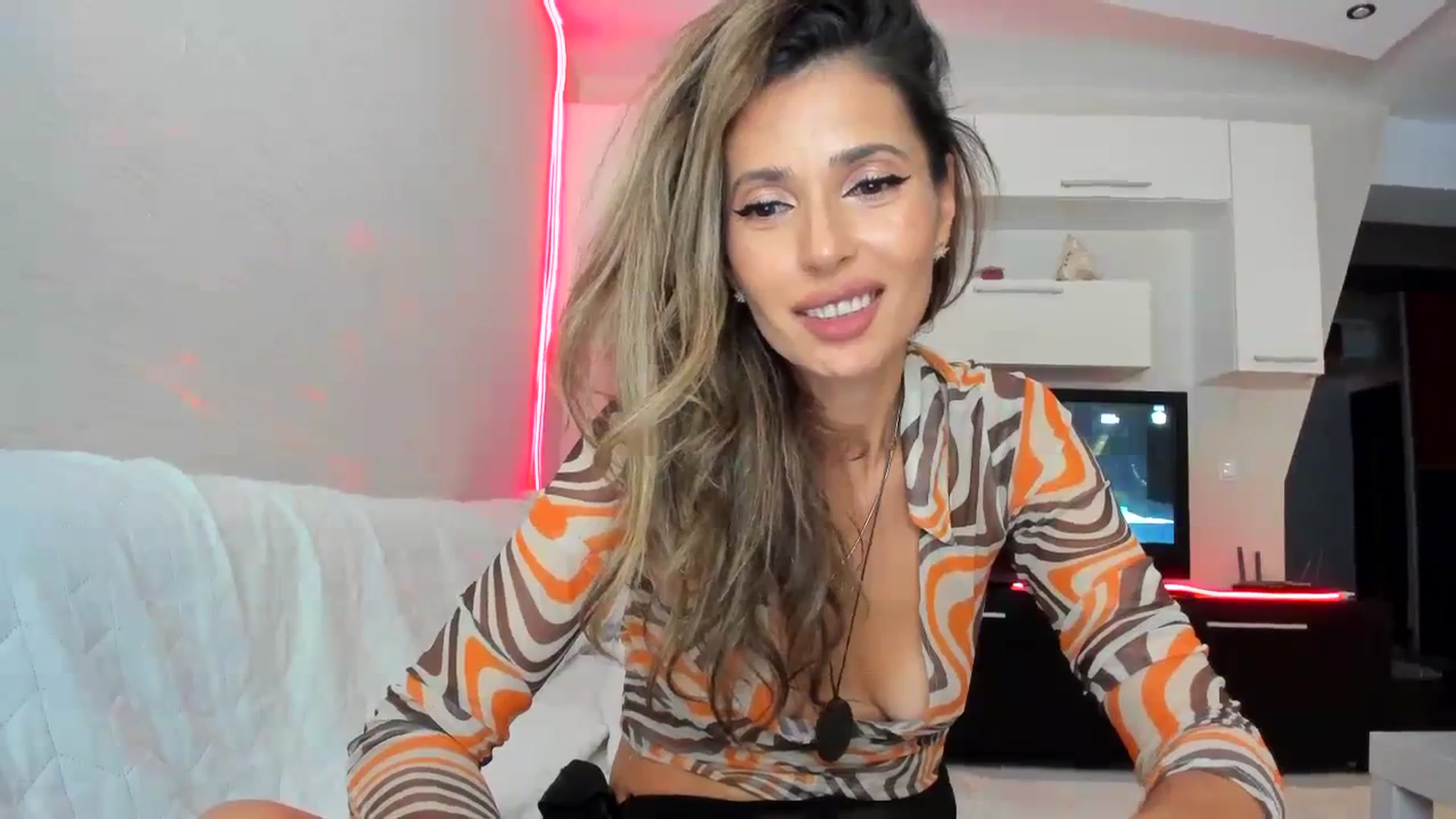 Gallery image thumbnail from SmileyTinaa's myfreecams stream on, 09/18/2023, 23:45 image 8 of 20