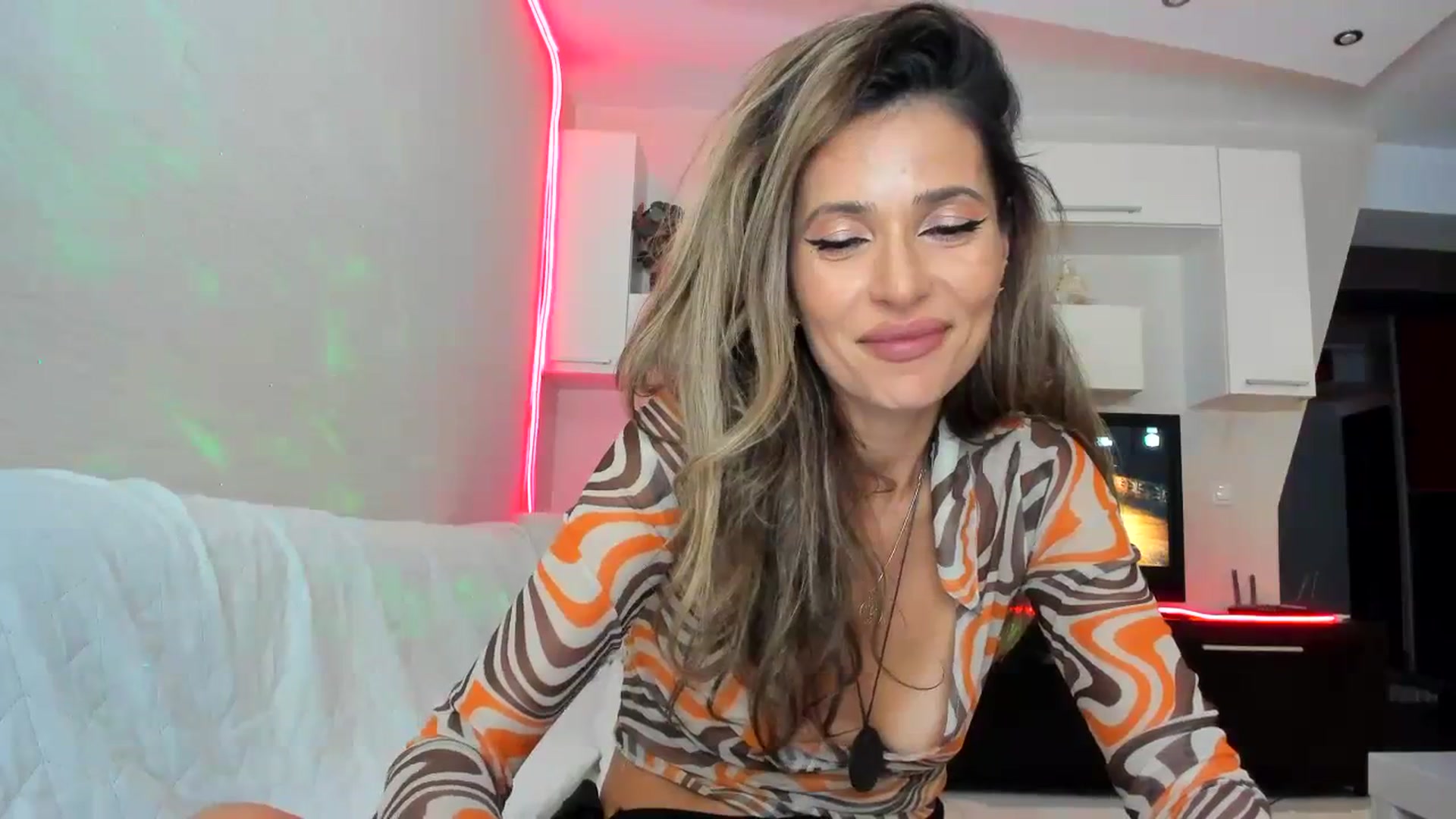 Gallery image thumbnail from SmileyTinaa's myfreecams stream on, 09/18/2023, 23:45 image 3 of 20