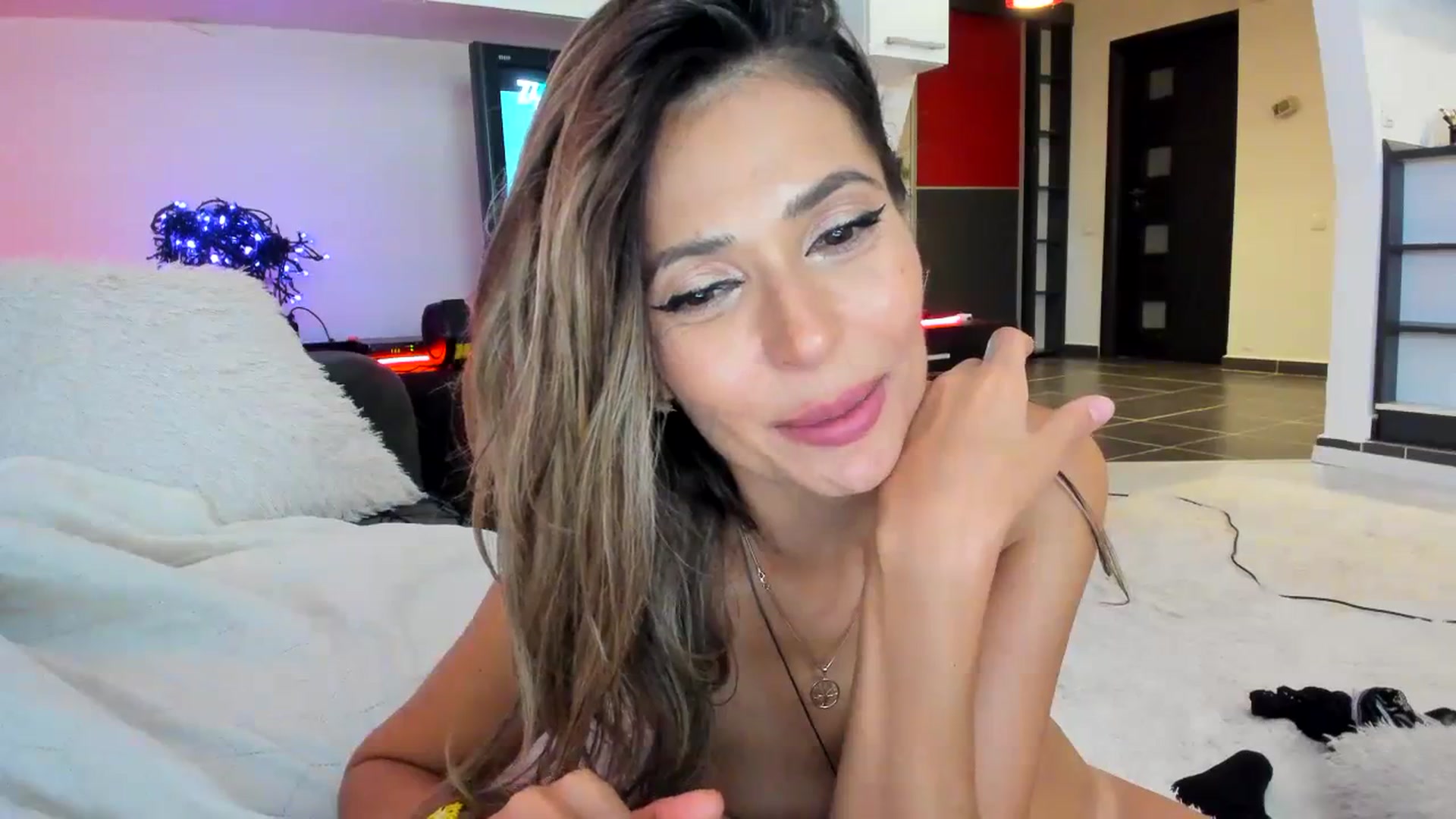 Gallery image thumbnail from SmileyTinaa's myfreecams stream on, 09/20/2023, 24:55 image 15 of 20