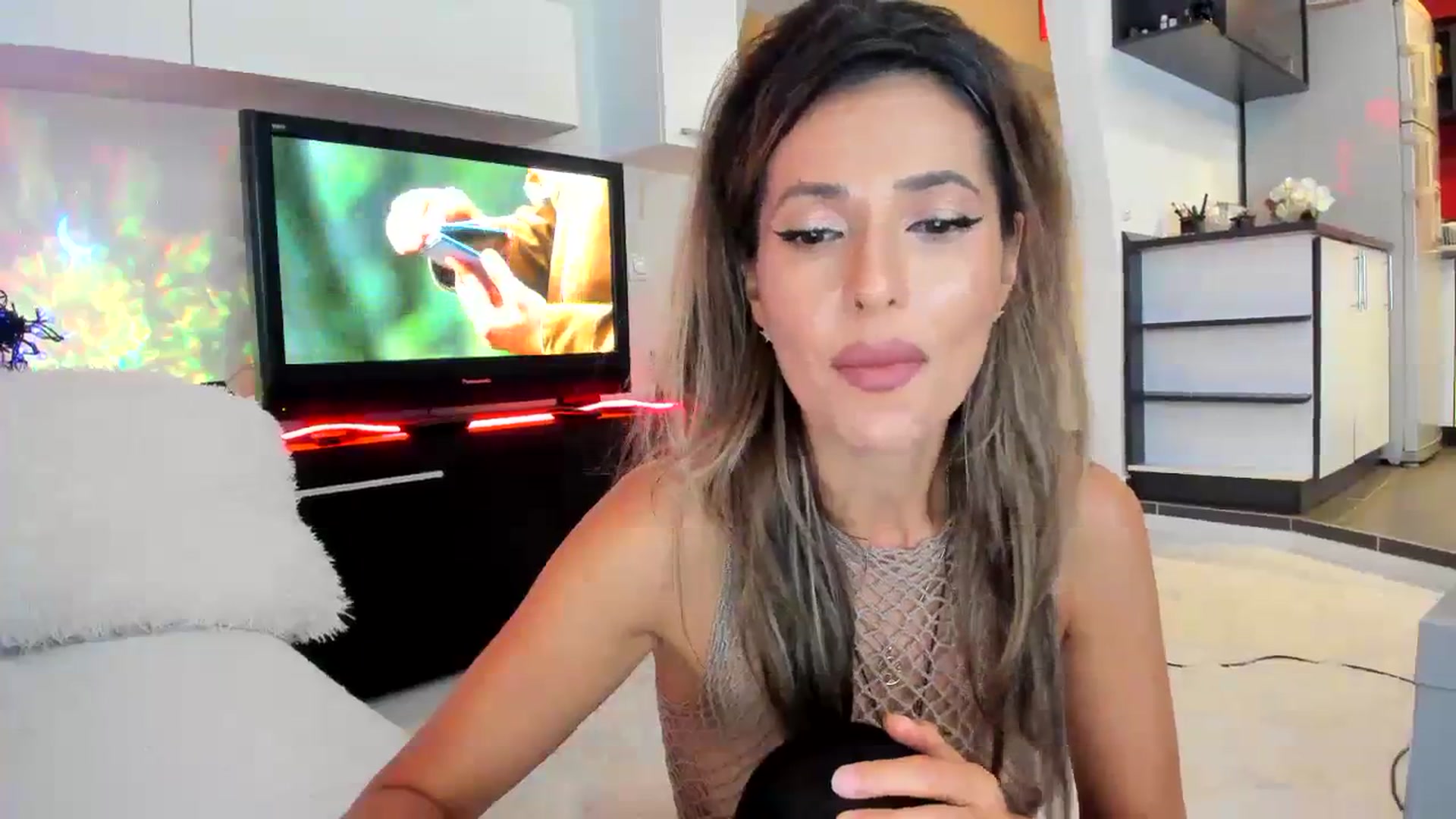 Gallery image thumbnail from SmileyTinaa's myfreecams stream on, 09/20/2023, 22:57 image 3 of 20