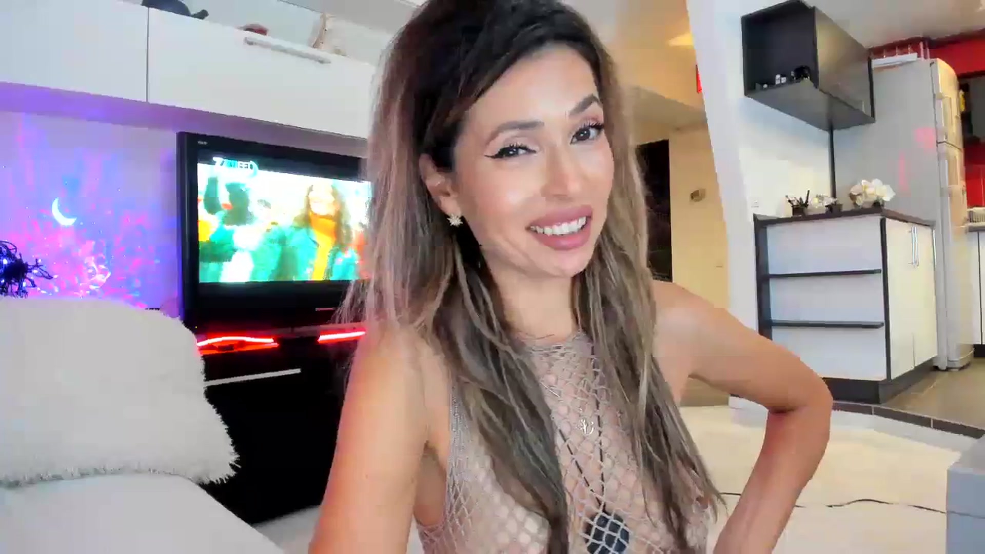 Gallery image thumbnail from SmileyTinaa's myfreecams stream on, 09/20/2023, 22:57 image 16 of 20