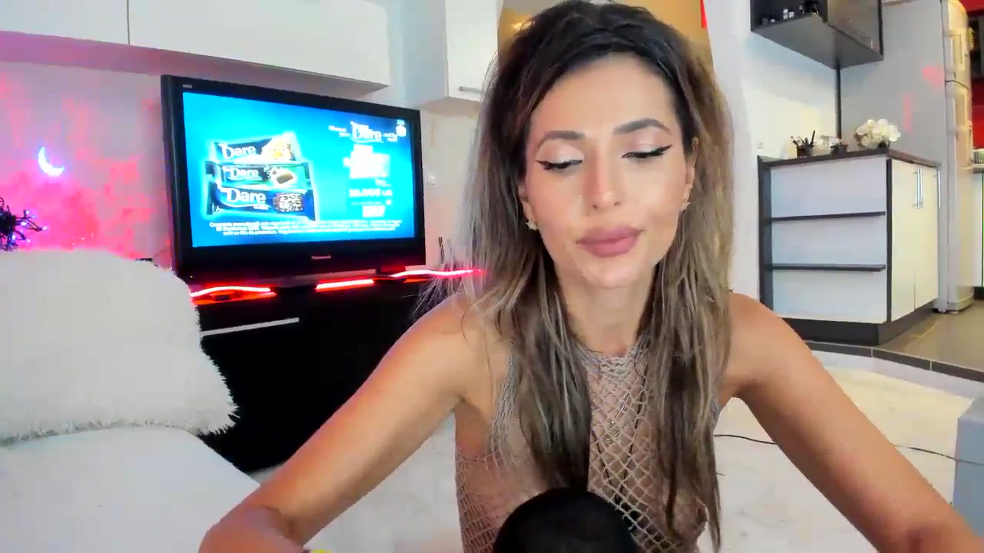 Gallery image thumbnail from SmileyTinaa's myfreecams stream on, 09/20/2023, 22:57 image 5 of 20