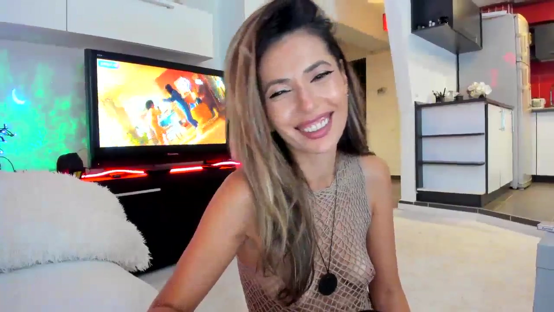 Gallery image thumbnail from SmileyTinaa's myfreecams stream on, 09/21/2023, 24:01 image 18 of 20