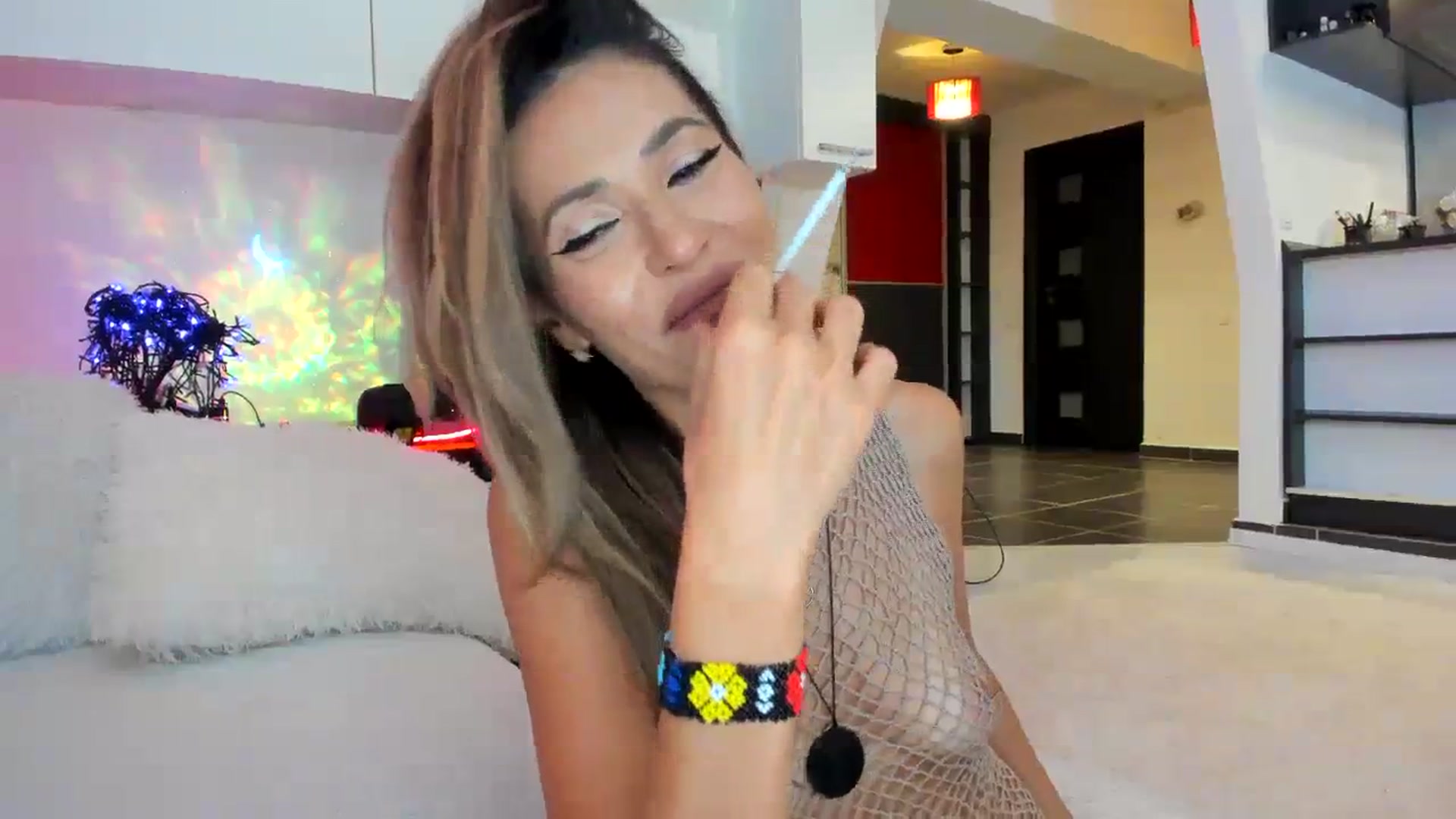 Gallery image thumbnail from SmileyTinaa's myfreecams stream on, 09/21/2023, 24:01 image 8 of 20