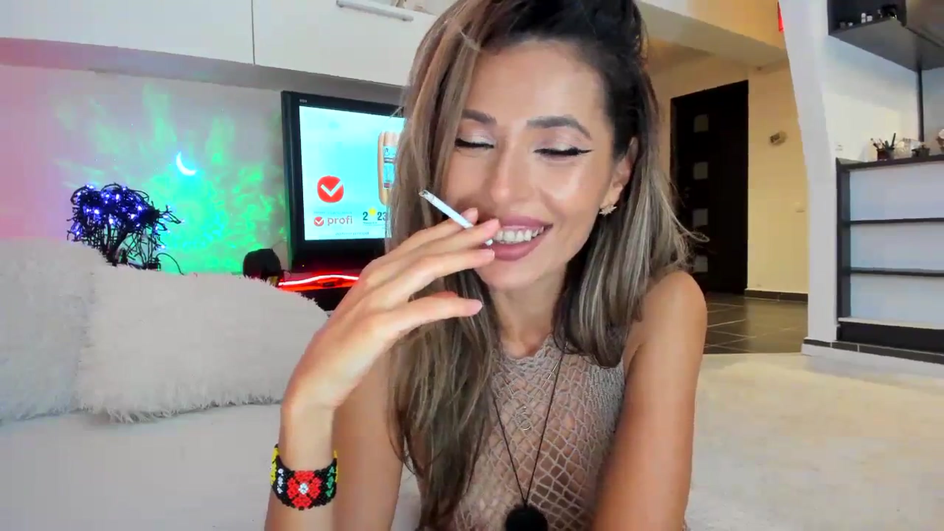 Gallery image thumbnail from SmileyTinaa's myfreecams stream on, 09/21/2023, 24:01 image 9 of 20