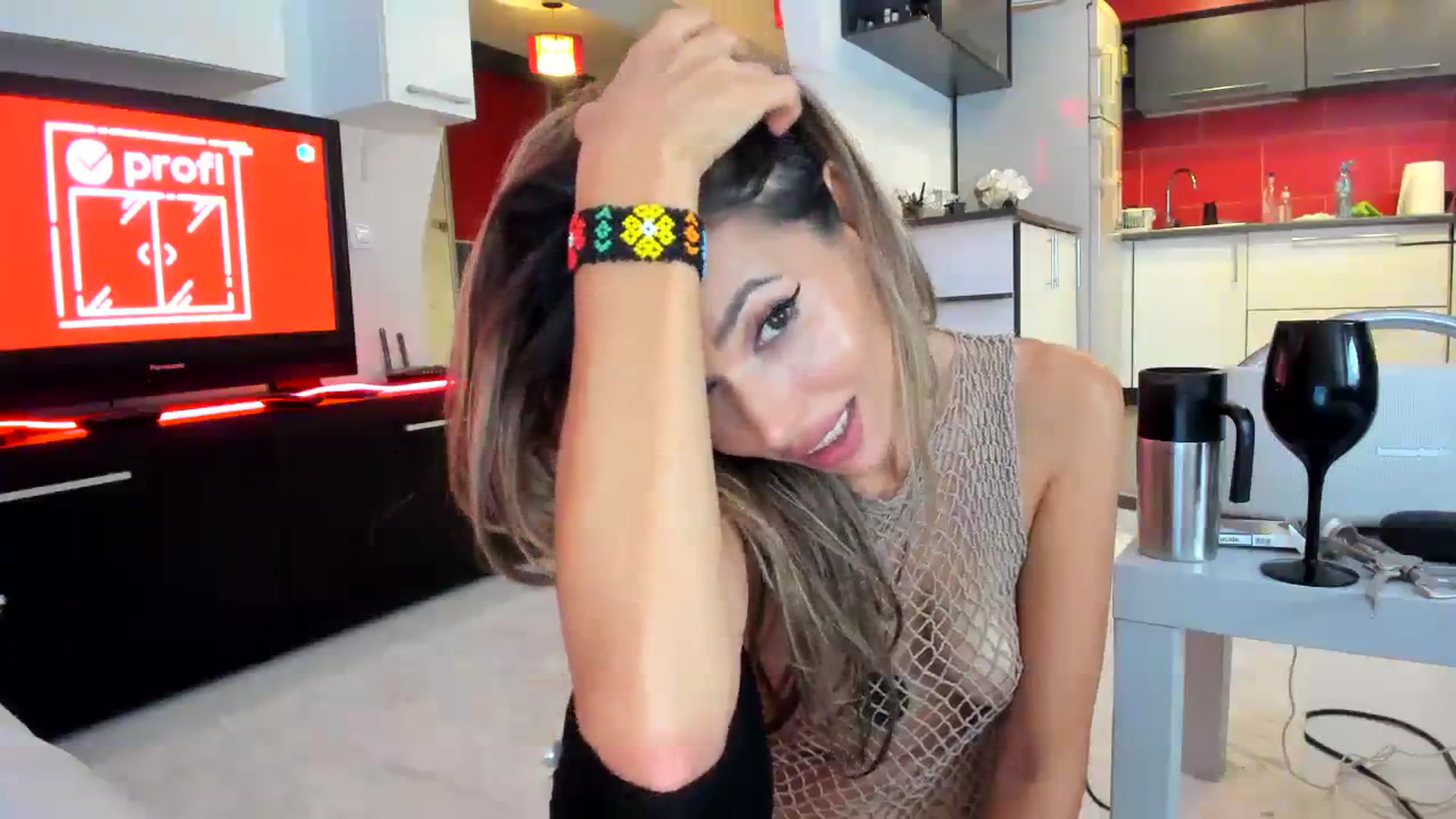 Gallery image thumbnail from SmileyTinaa's myfreecams stream on, 09/21/2023, 04:12 image 2 of 20