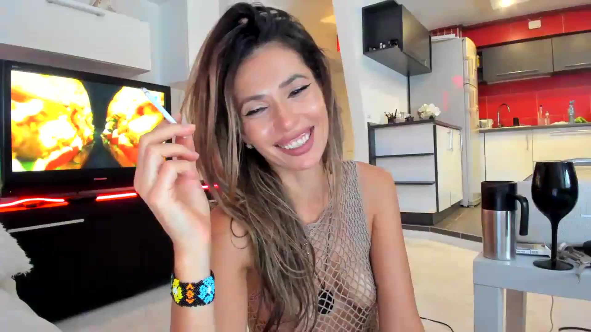 Gallery image thumbnail from SmileyTinaa's myfreecams stream on, 09/21/2023, 04:12 image 1 of 20