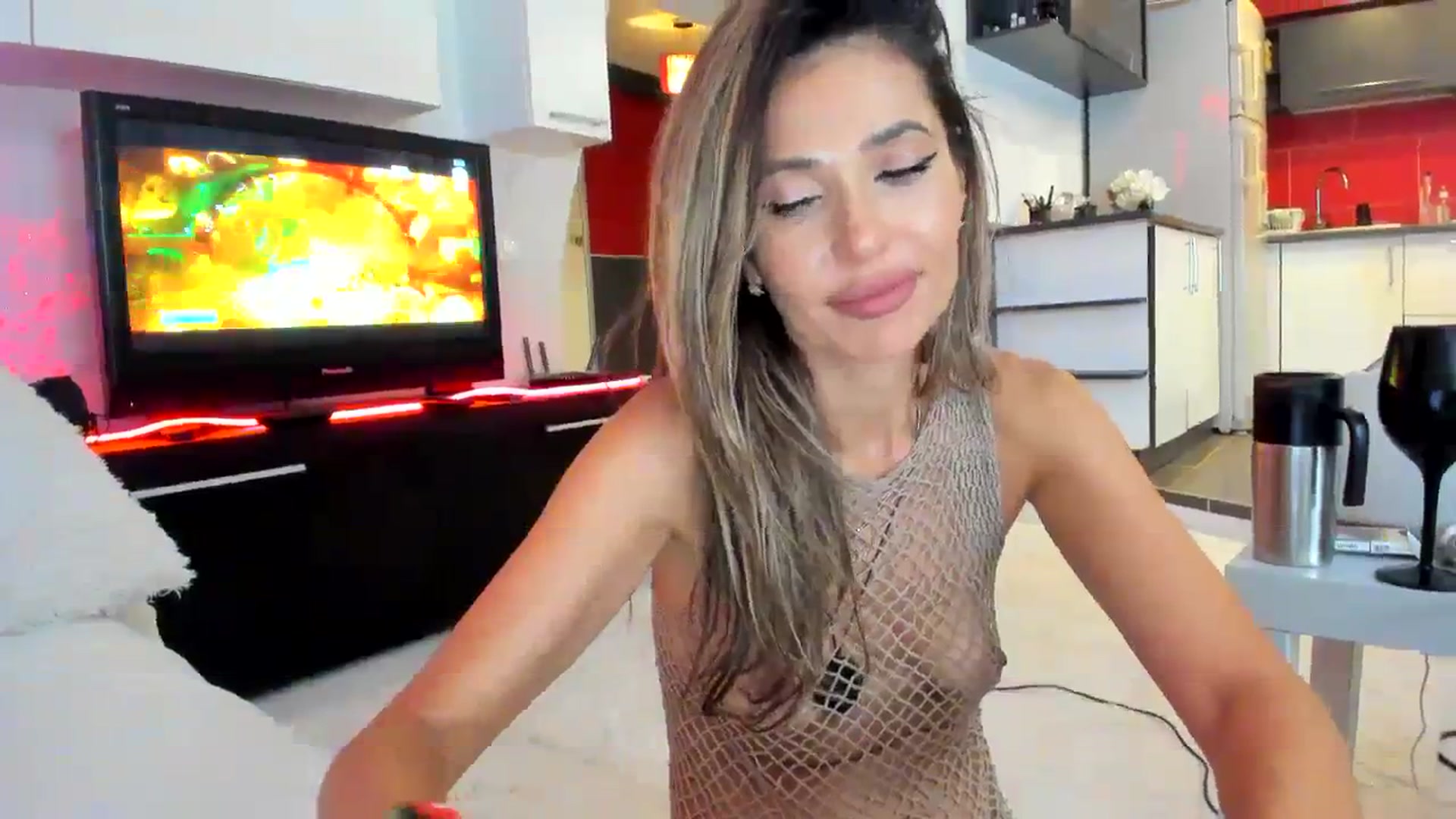 Gallery image thumbnail from SmileyTinaa's myfreecams stream on, 09/21/2023, 04:12 image 6 of 20