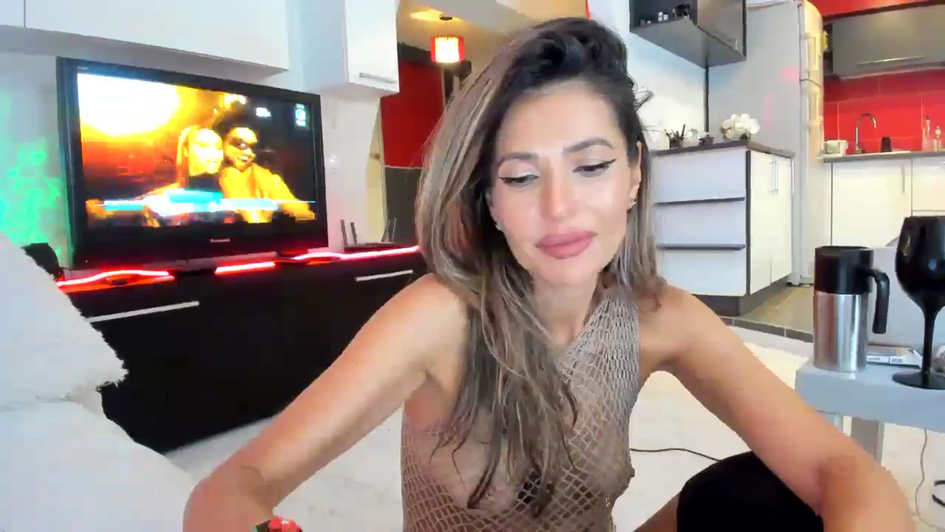 Gallery image thumbnail from SmileyTinaa's myfreecams stream on, 09/21/2023, 04:12 image 17 of 20