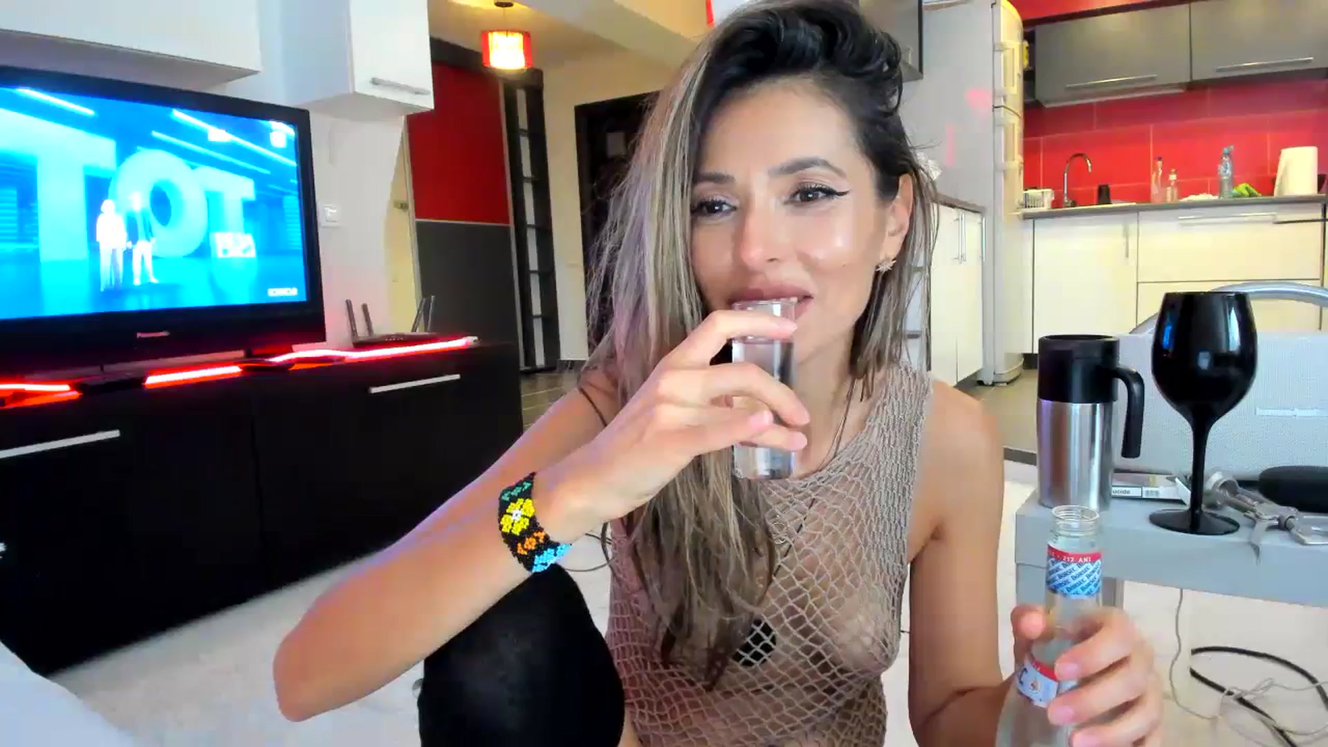 Gallery image thumbnail from SmileyTinaa's myfreecams stream on, 09/21/2023, 04:12 image 3 of 20