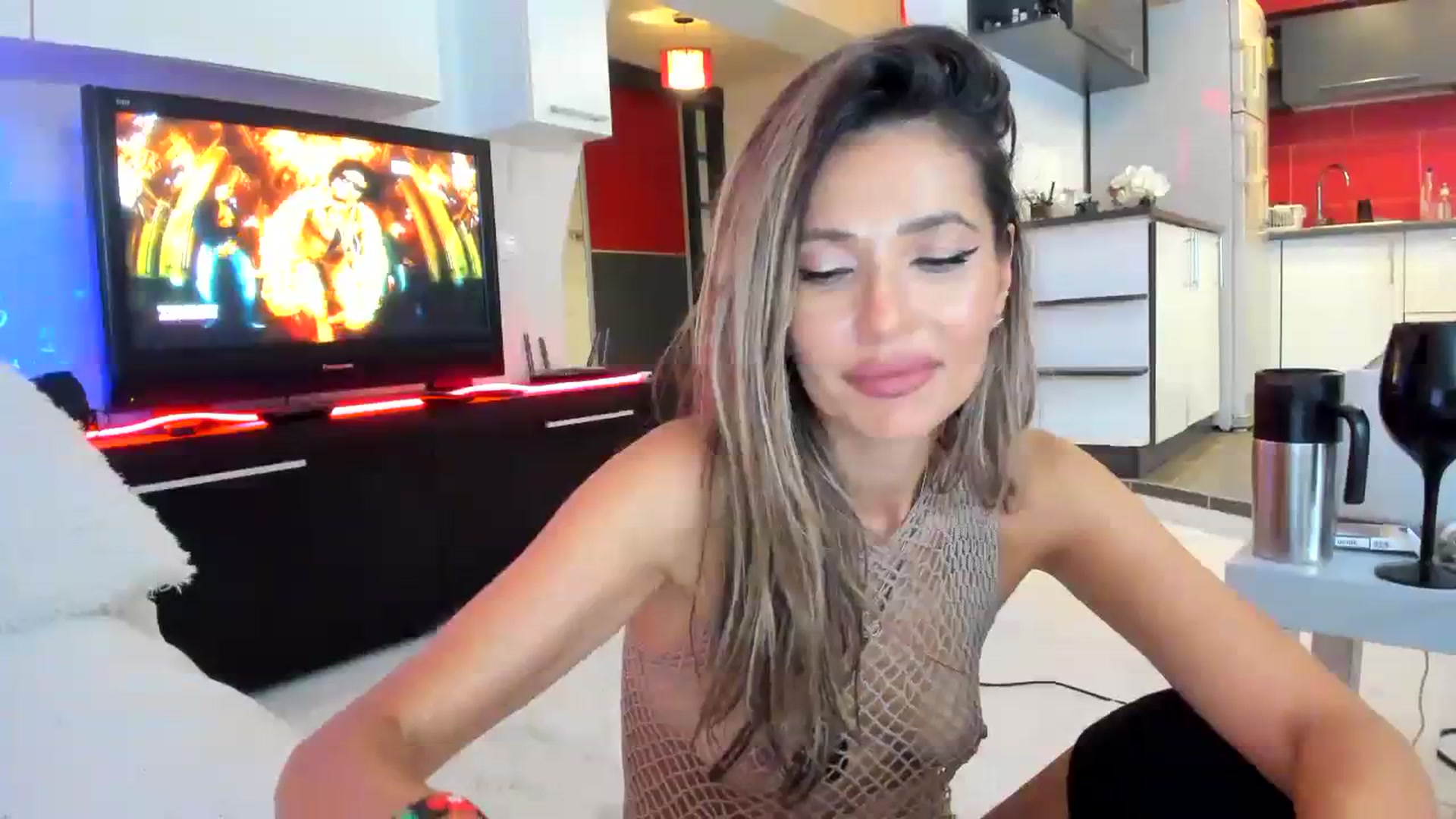 Gallery image thumbnail from SmileyTinaa's myfreecams stream on, 09/21/2023, 04:12 image 14 of 20